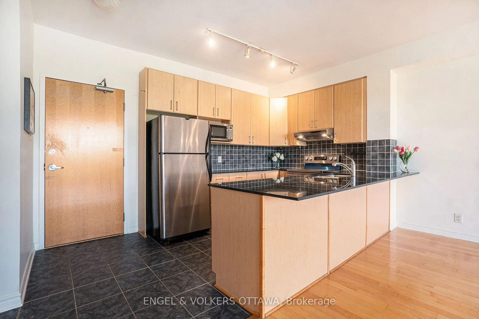 205 Bolton Street, #313