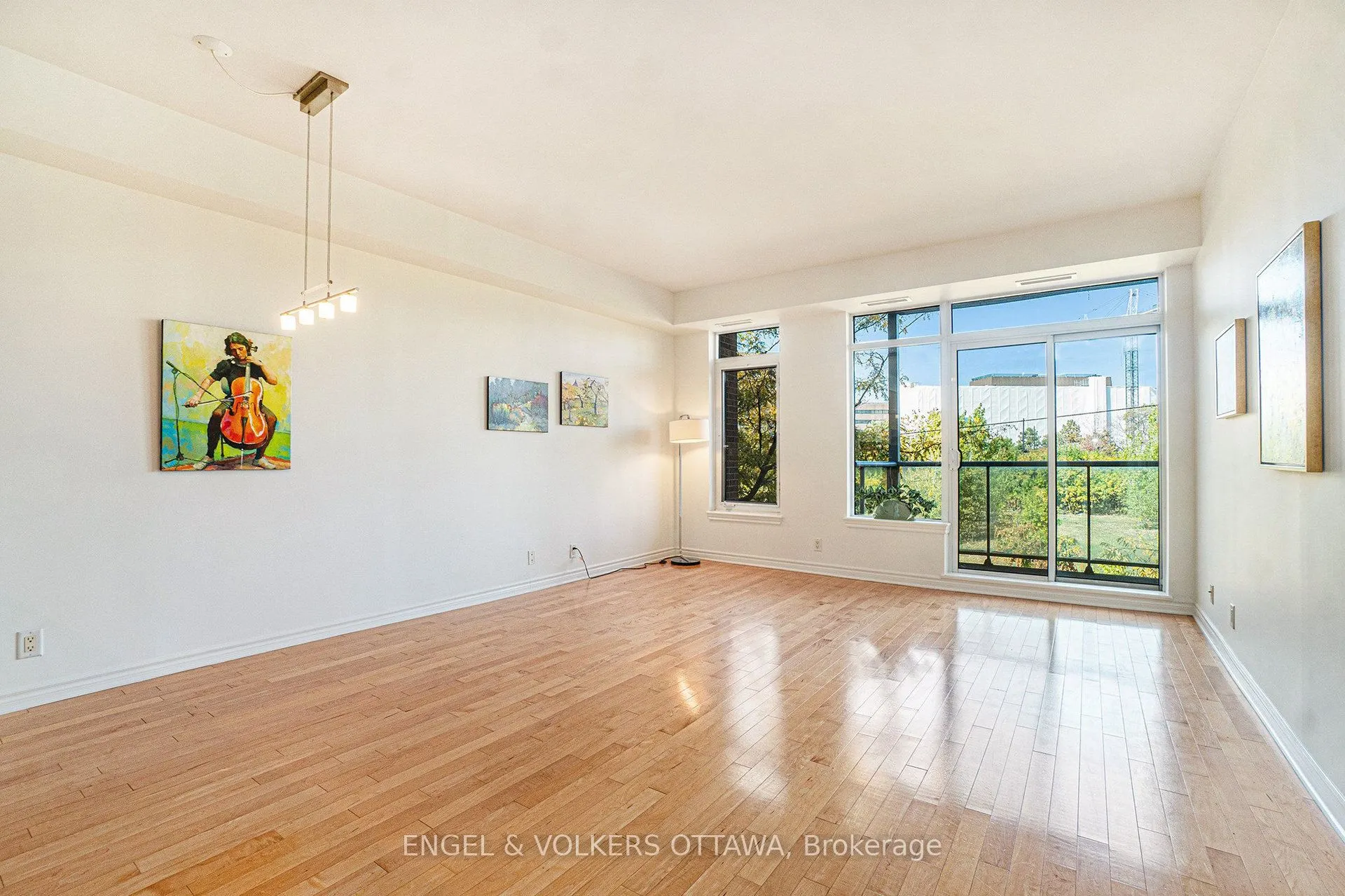 205 Bolton Street, #313