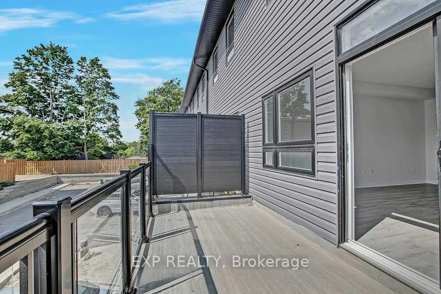 51 Sparrow Avenue E, #91