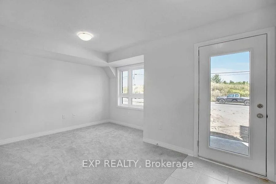 51 Sparrow Avenue E, #91