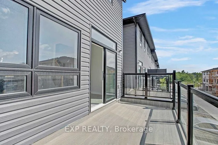 51 Sparrow Avenue E, #91
