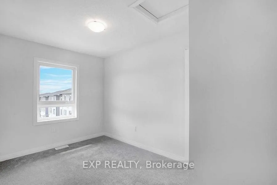 51 Sparrow Avenue E, #91