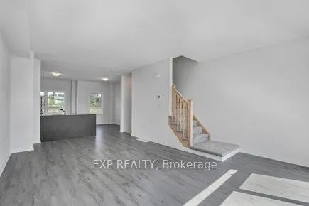 51 Sparrow Avenue E, #91