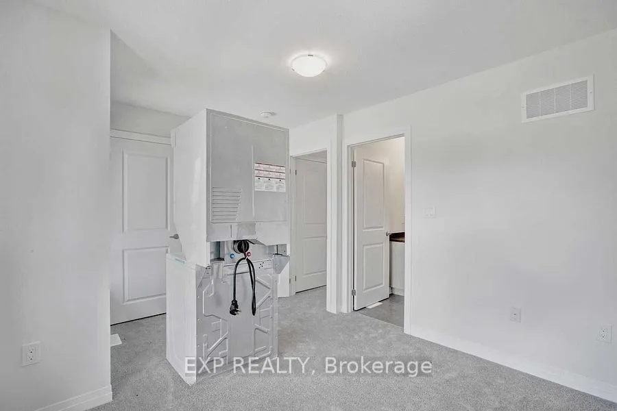 51 Sparrow Avenue E, #91