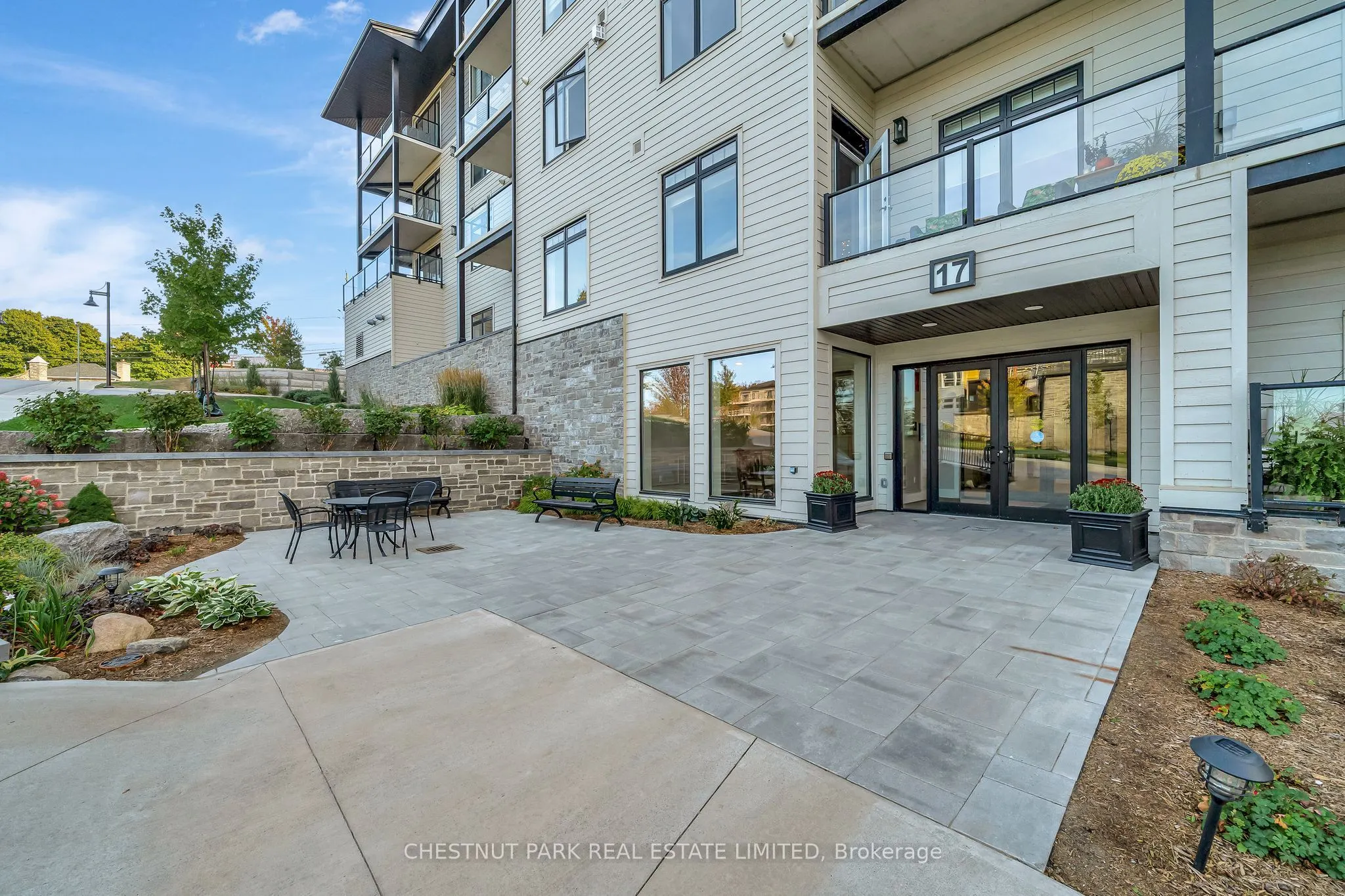 17 Cleave Avenue, #102