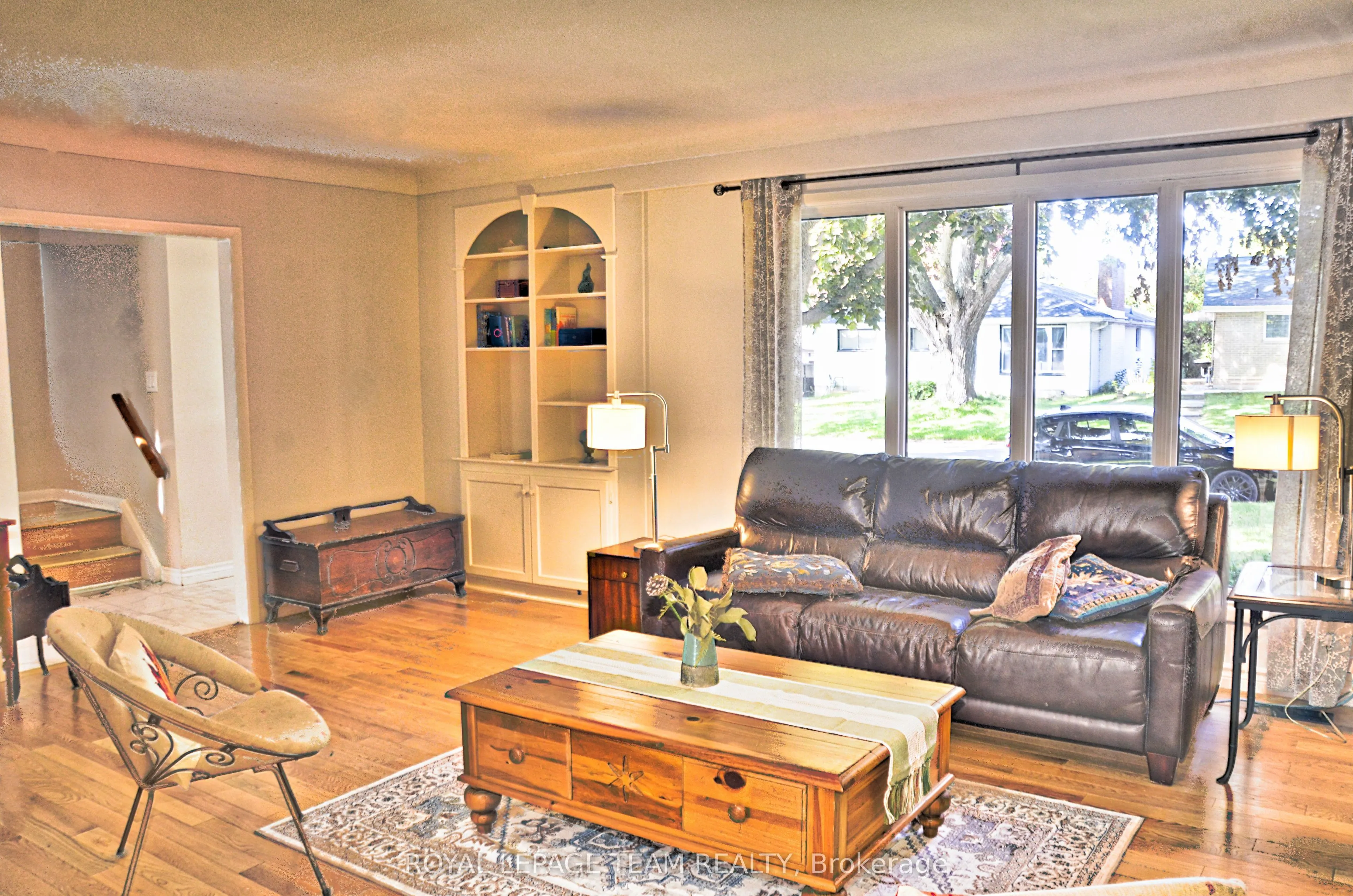 209 Reynolds Drive E