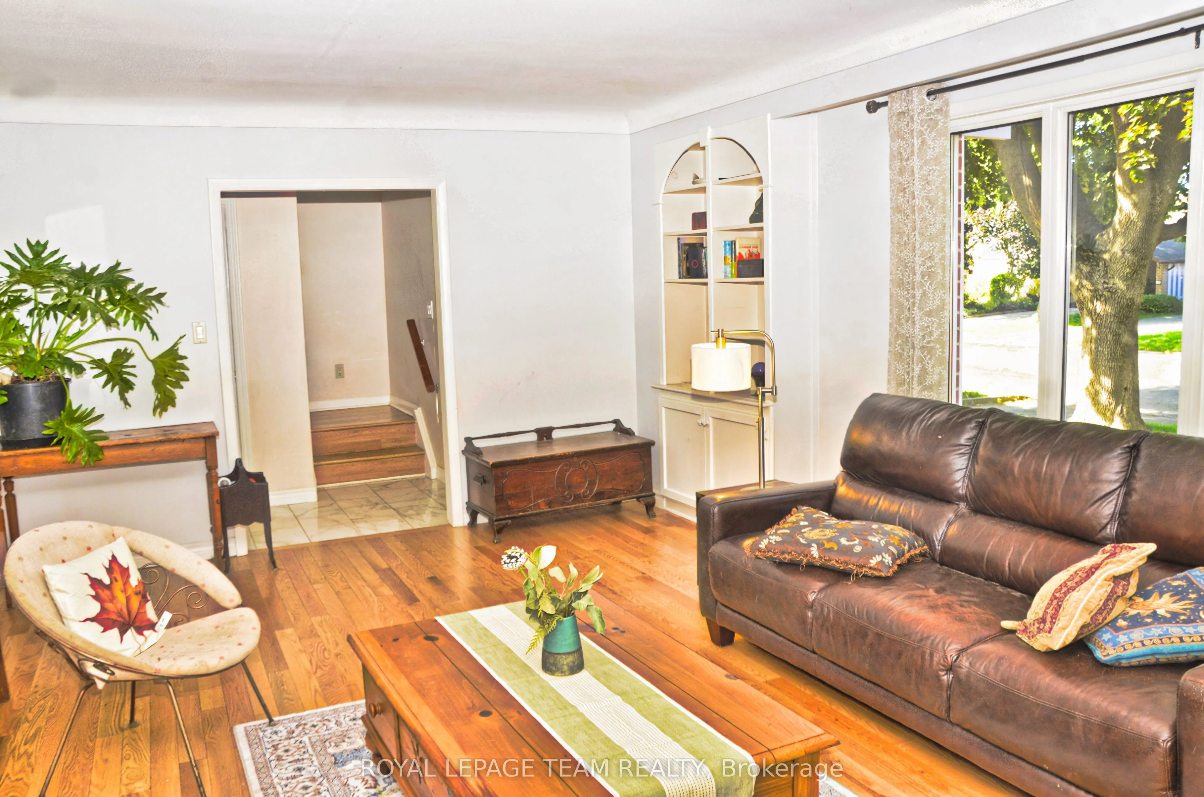 209 Reynolds Drive E