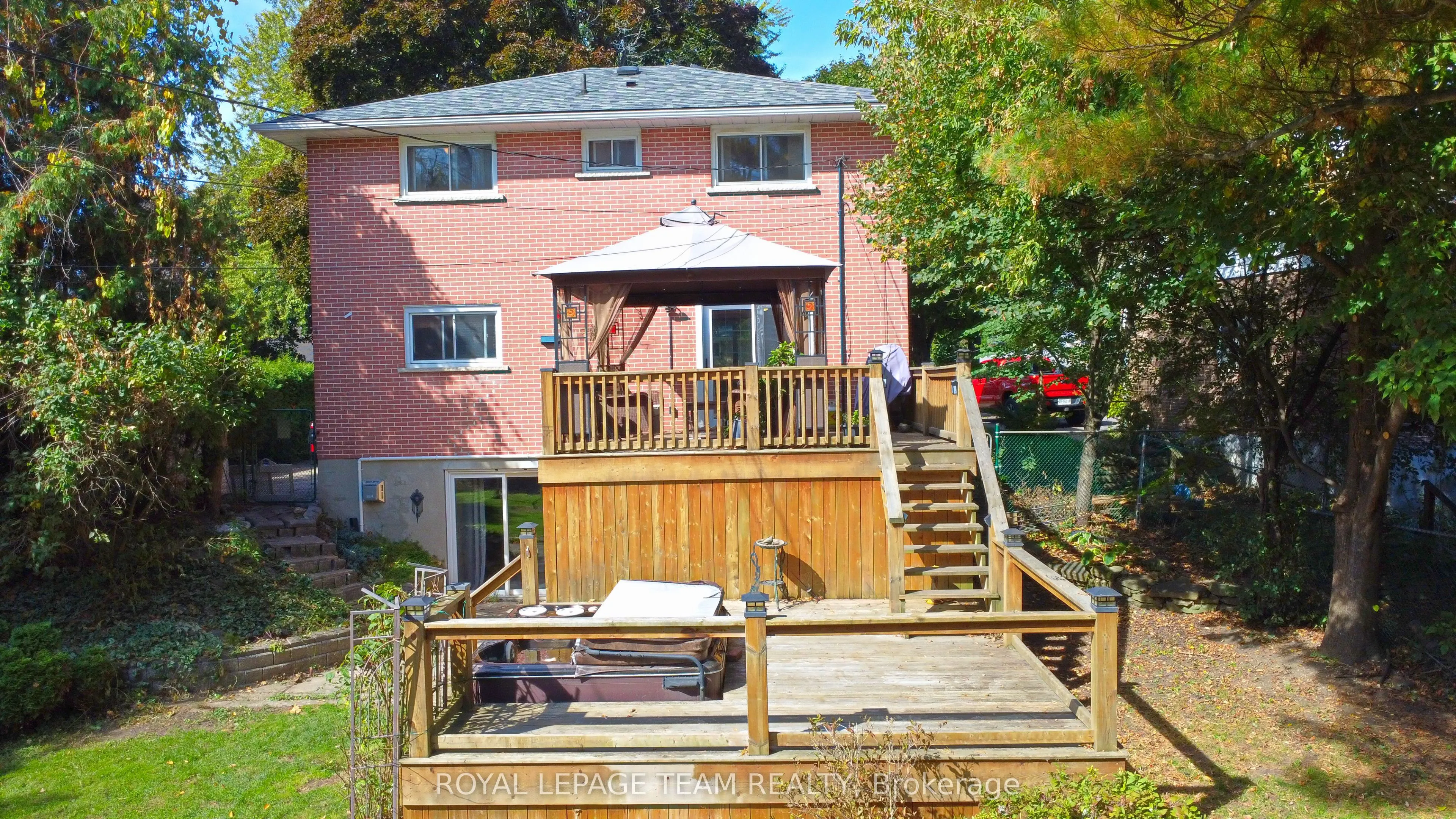 209 Reynolds Drive E