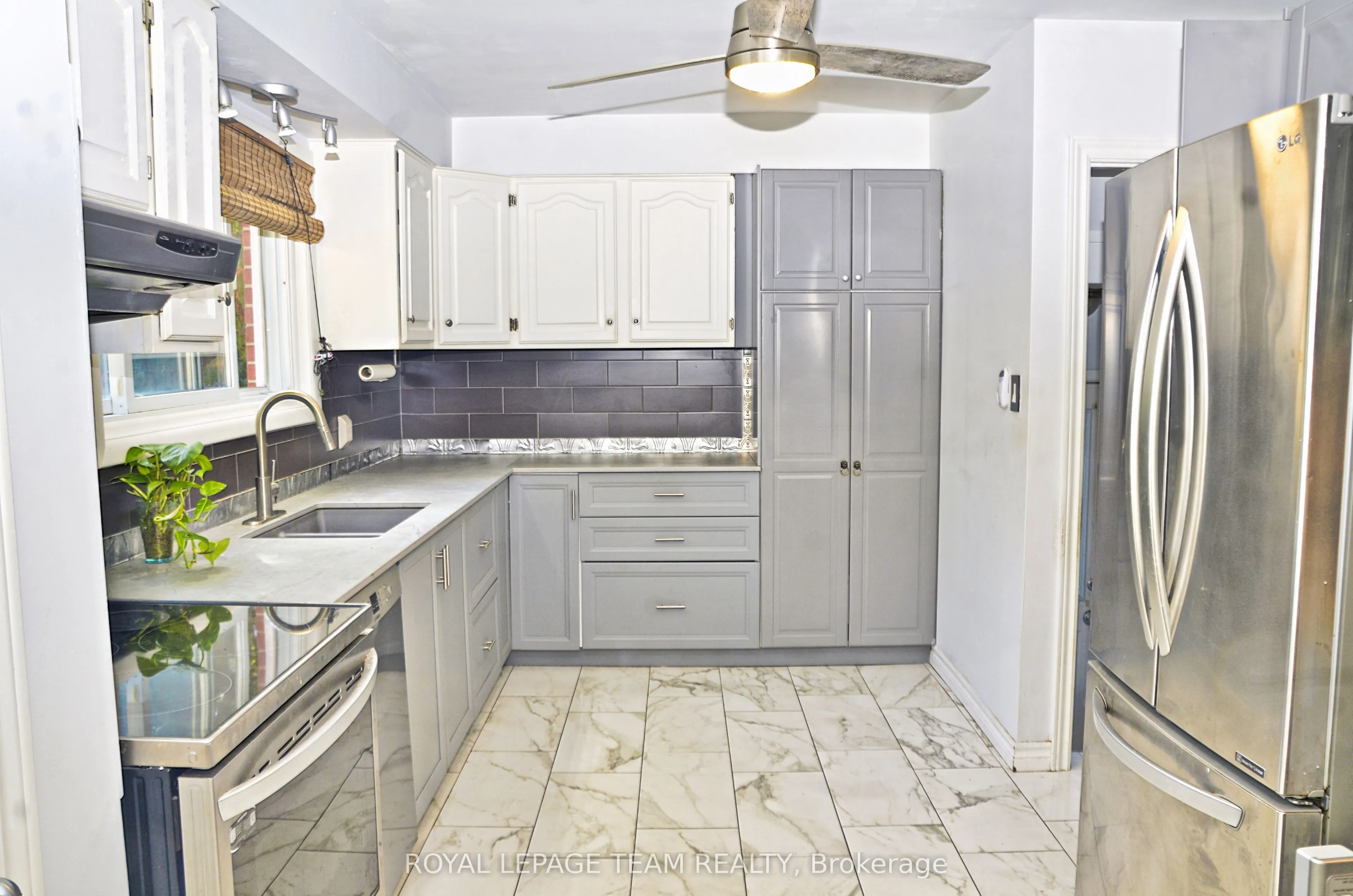 209 Reynolds Drive E