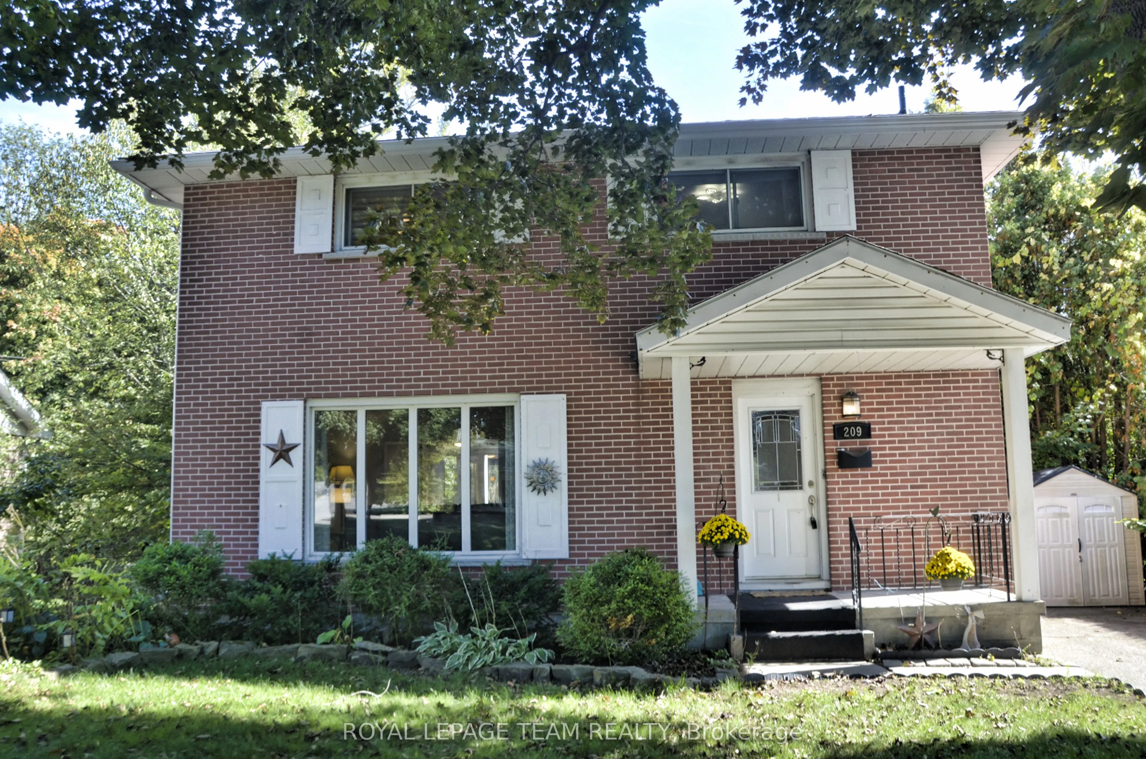 209 Reynolds Drive E