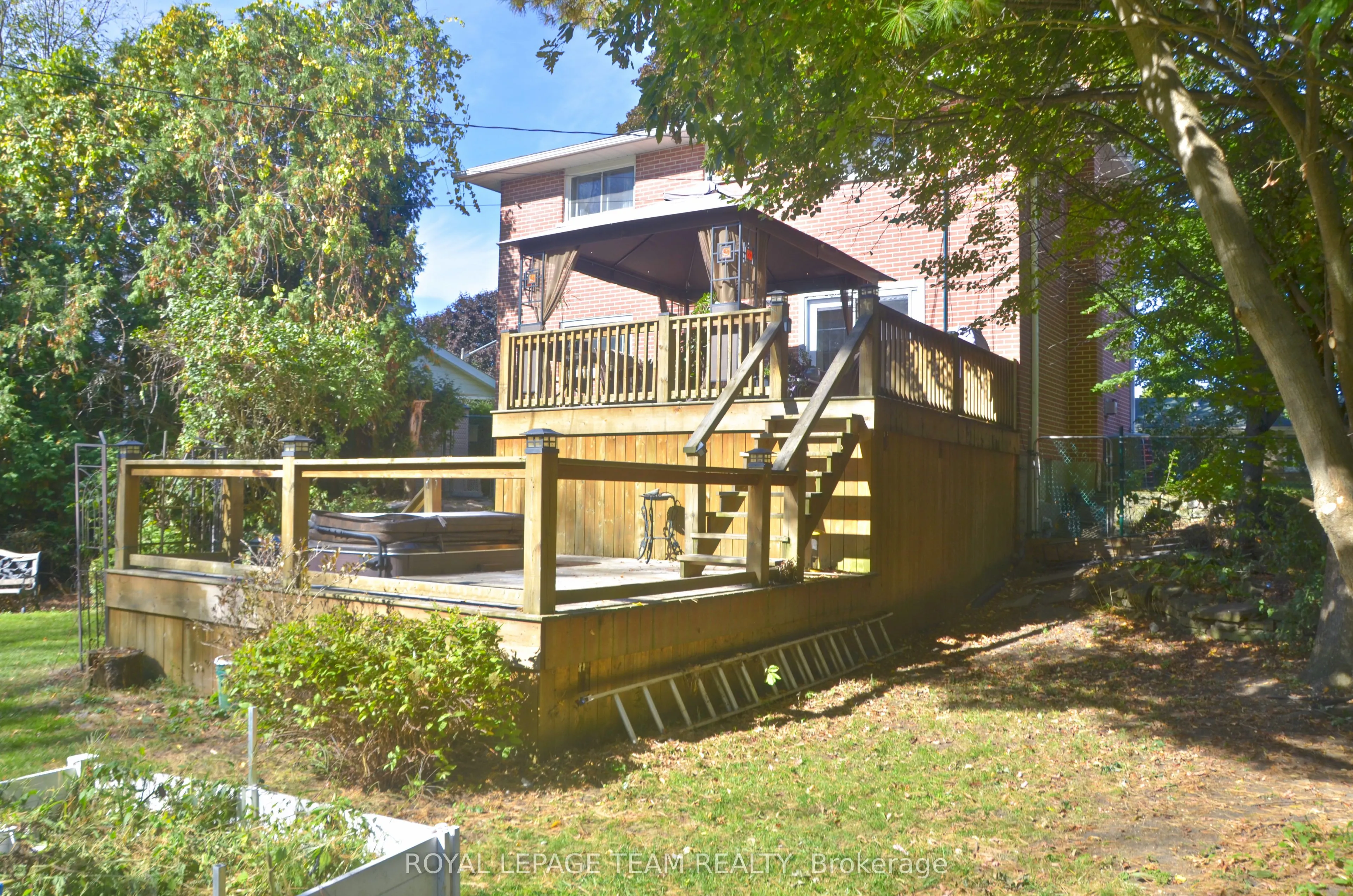 209 Reynolds Drive E