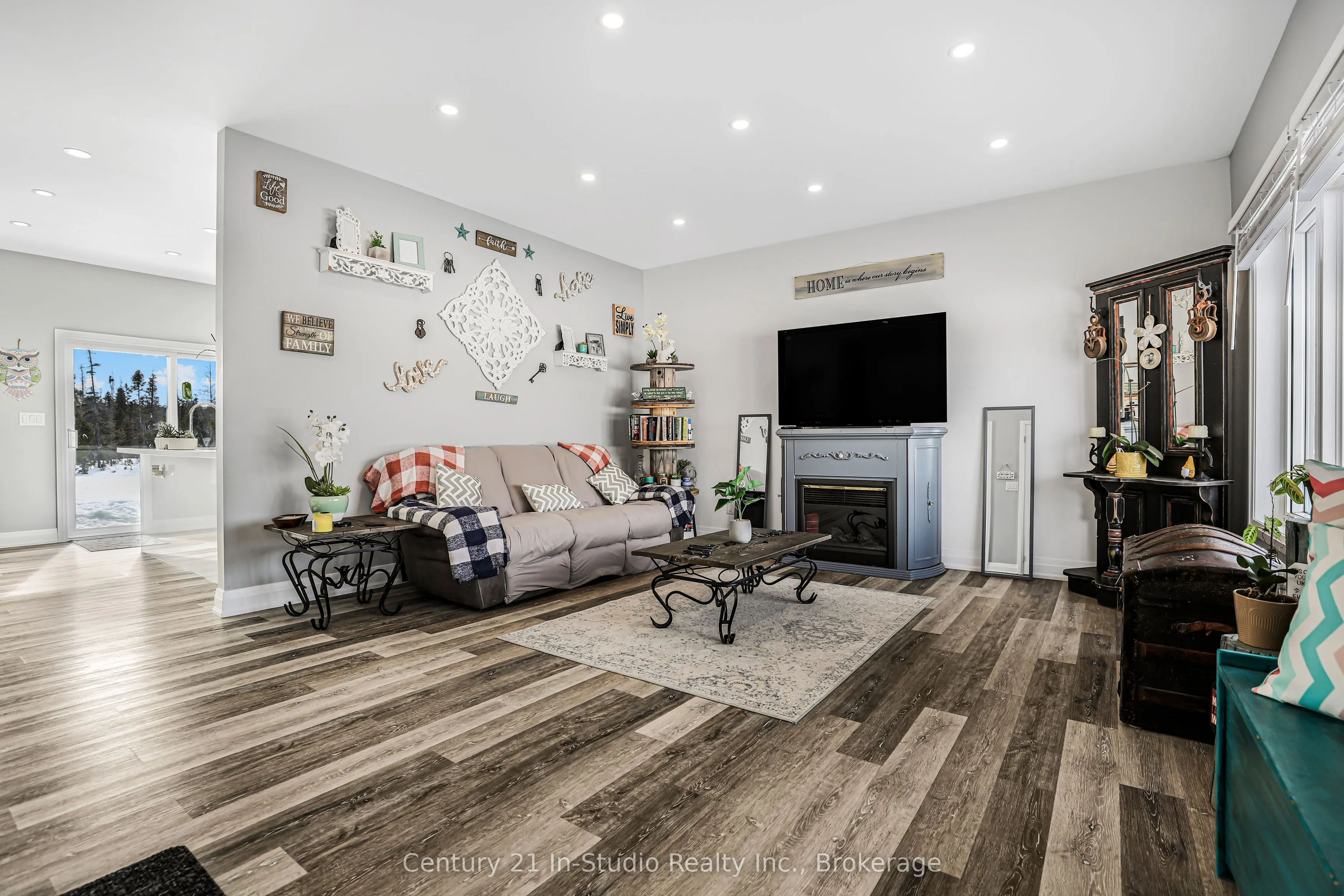 621 Lindsay Road 30 Road