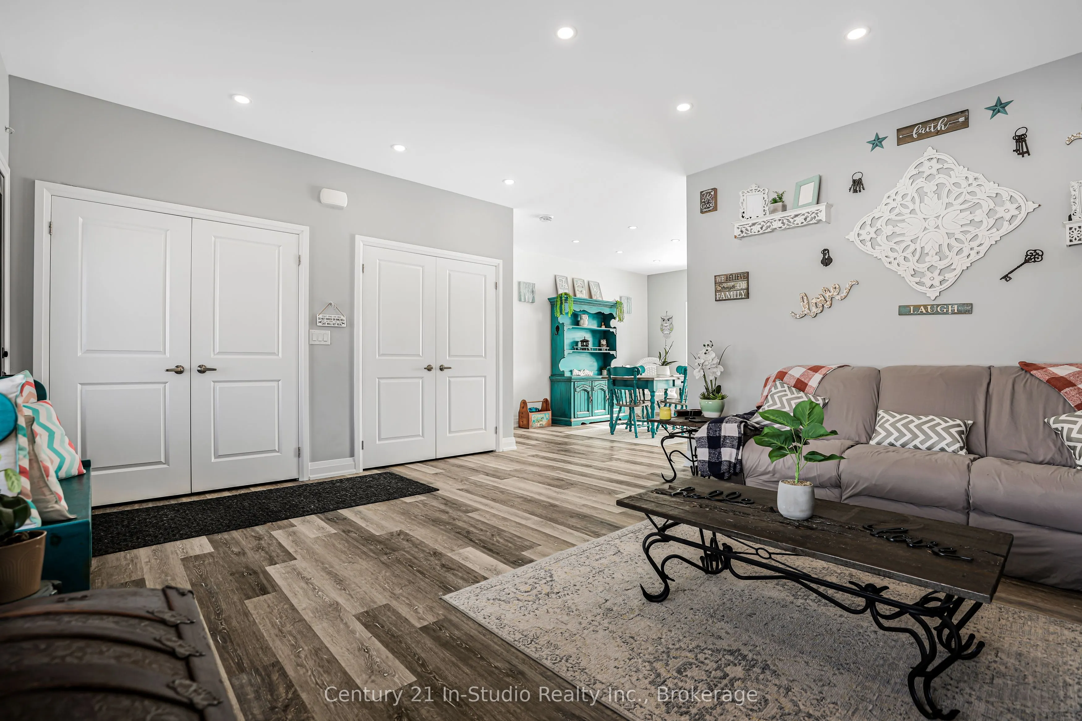 621 Lindsay Road 30 Road