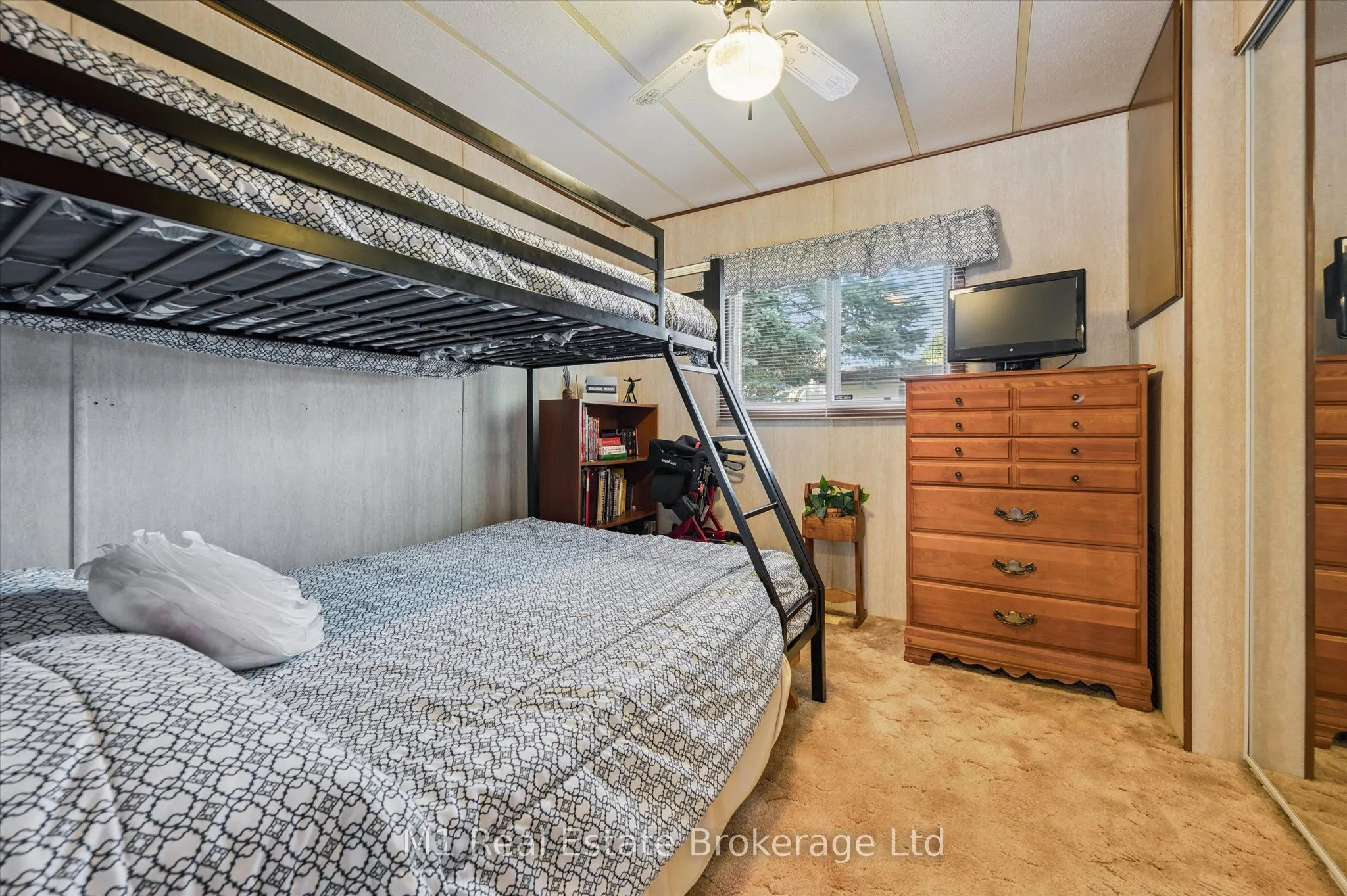 1 Grand Vista Drive