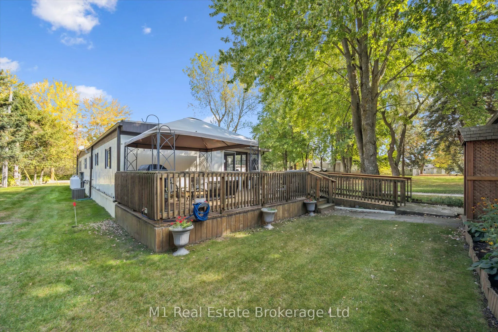1 Grand Vista Drive