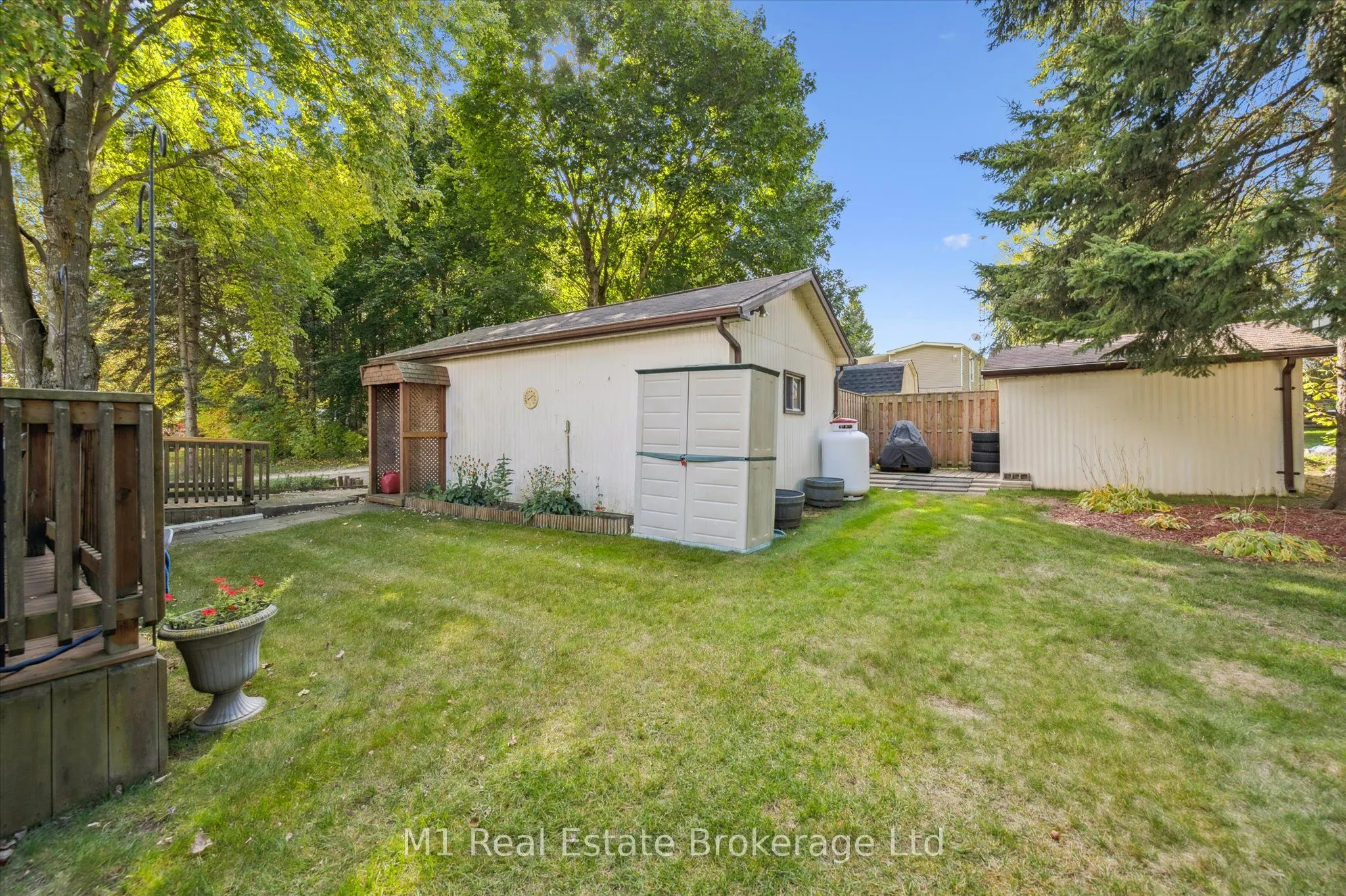1 Grand Vista Drive