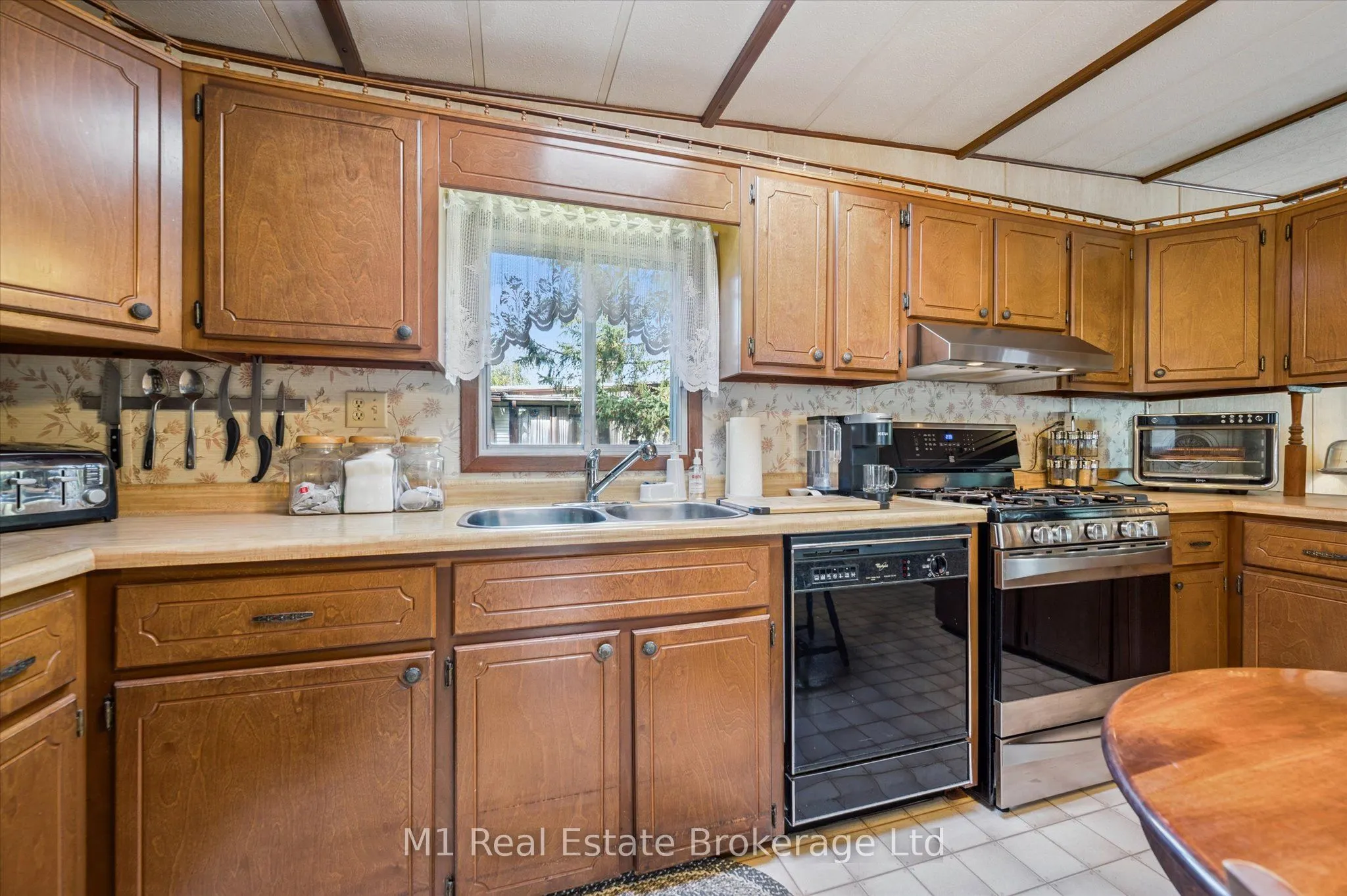 1 Grand Vista Drive