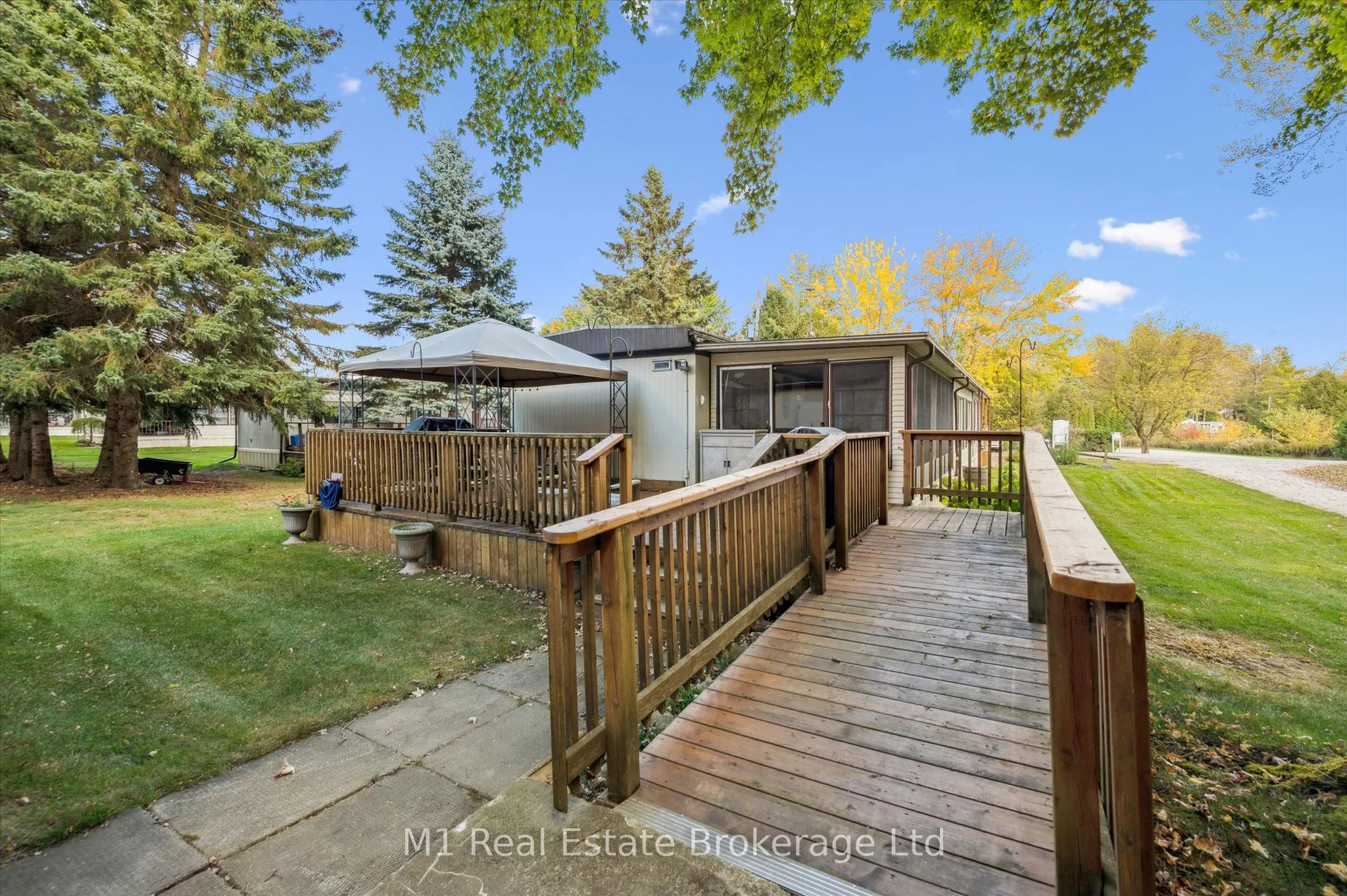 1 Grand Vista Drive