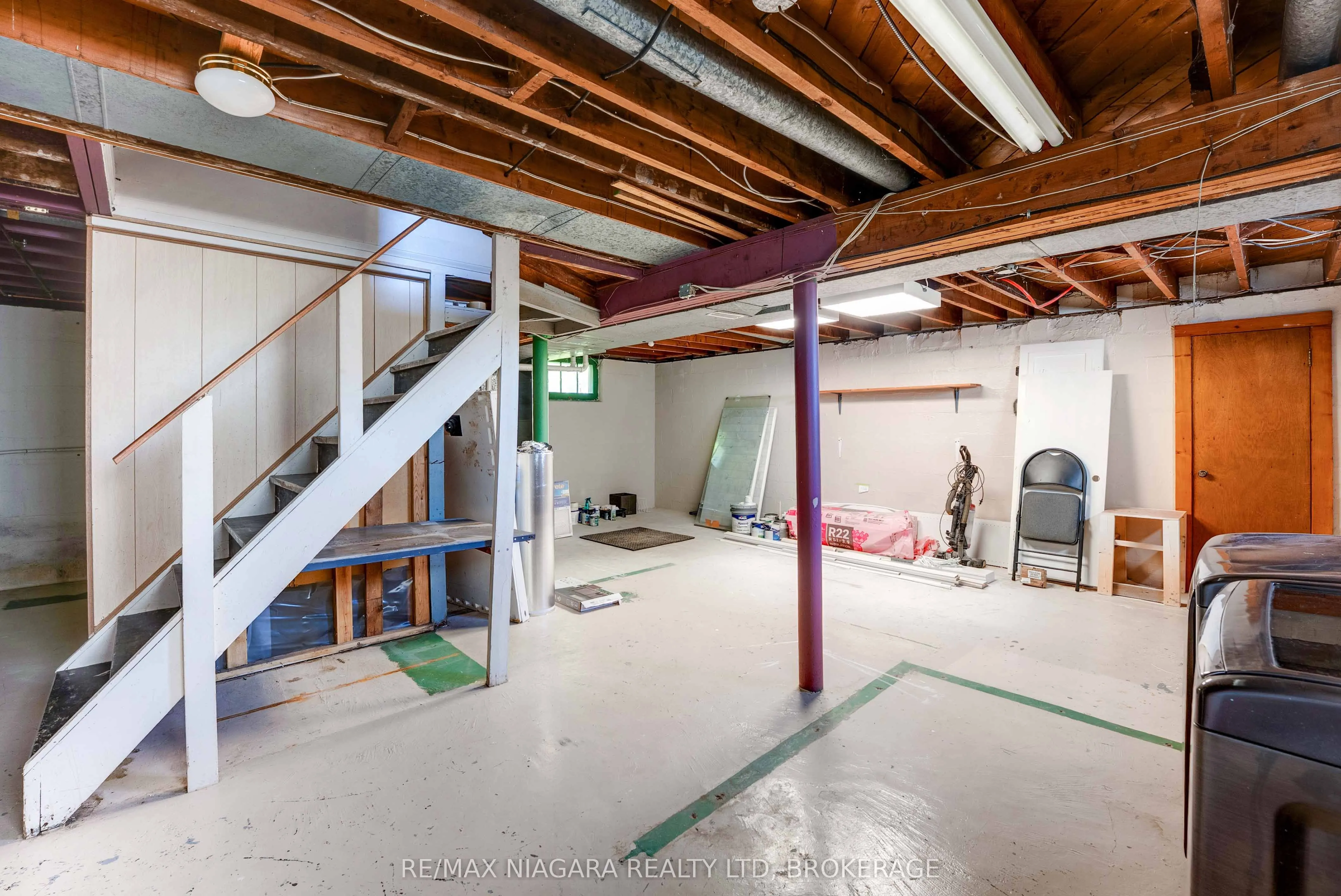 6589 DUNN Street