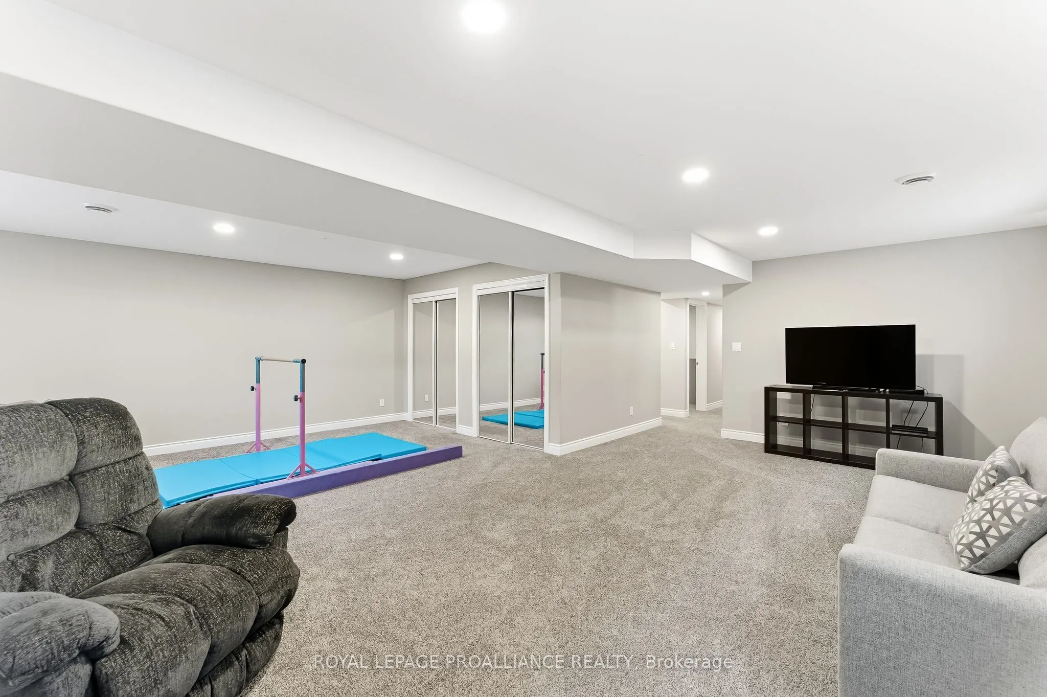 10 Cassidey Drive