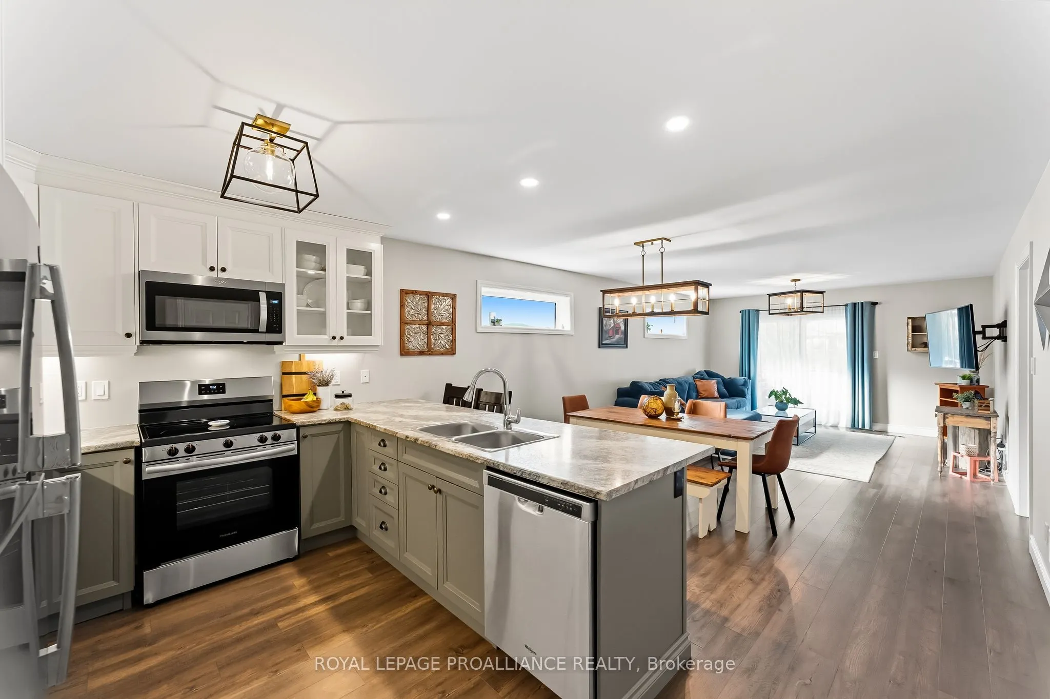 10 Cassidey Drive