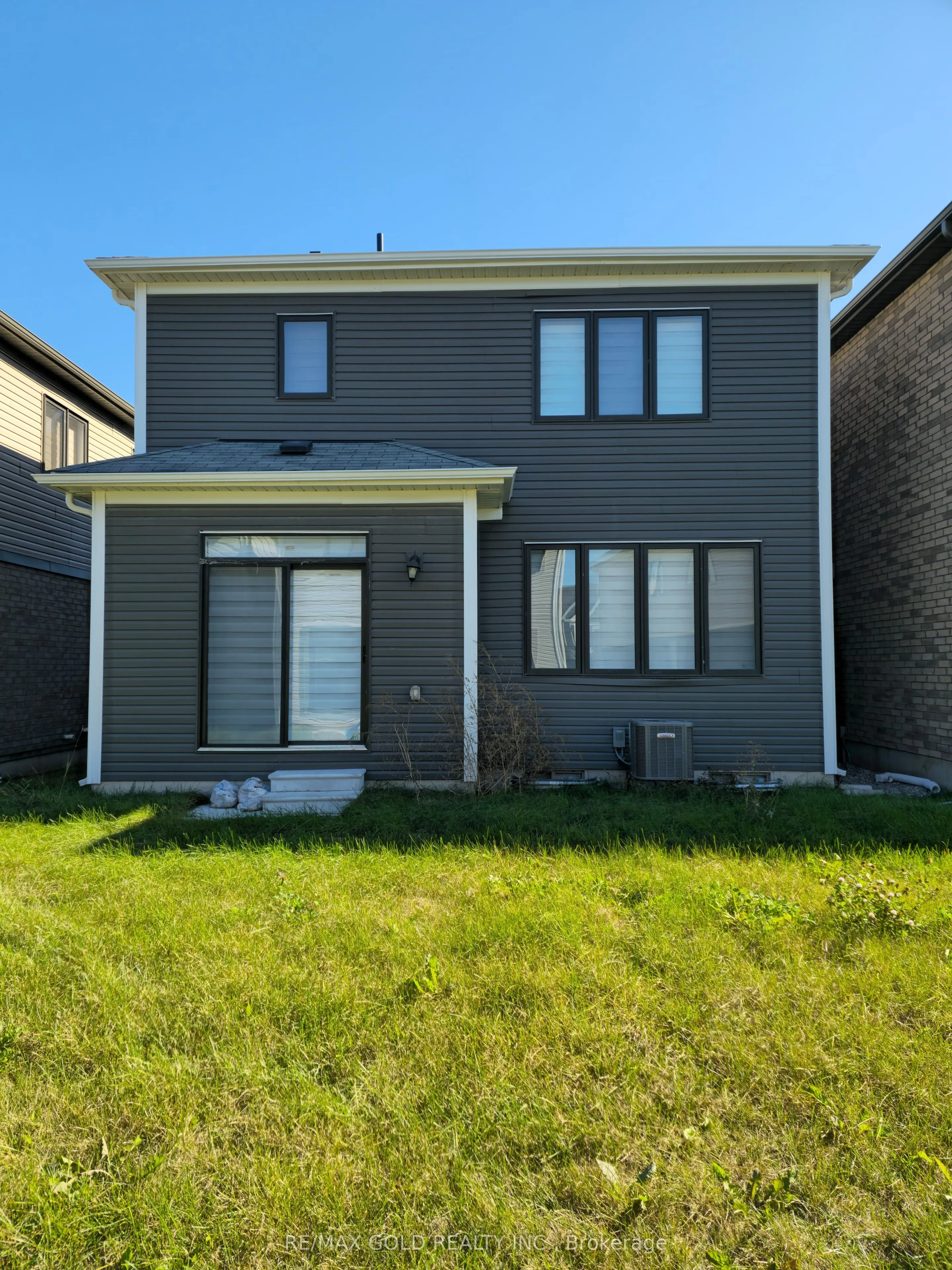 130 Whithorn Crescent