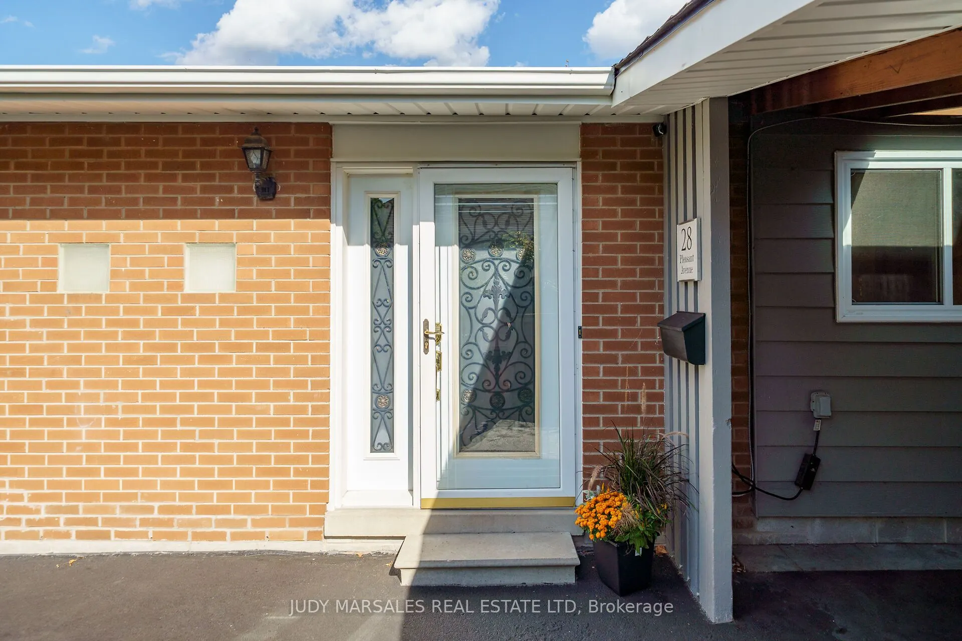 28 Pleasant Avenue
