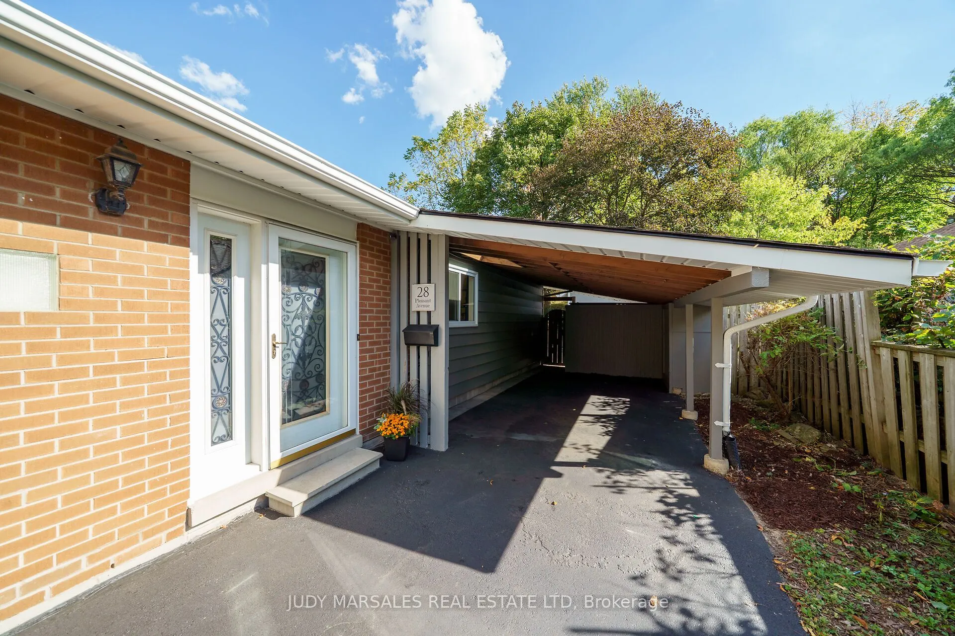28 Pleasant Avenue