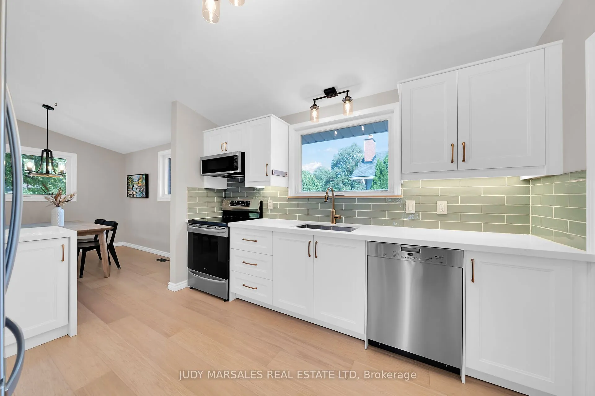 28 Pleasant Avenue