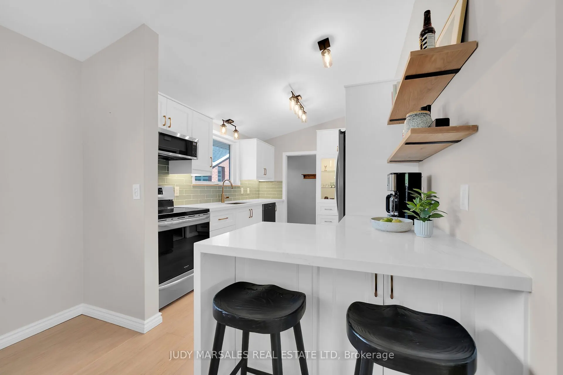 28 Pleasant Avenue