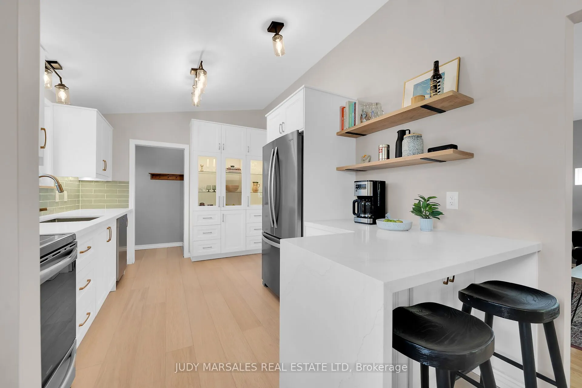 28 Pleasant Avenue