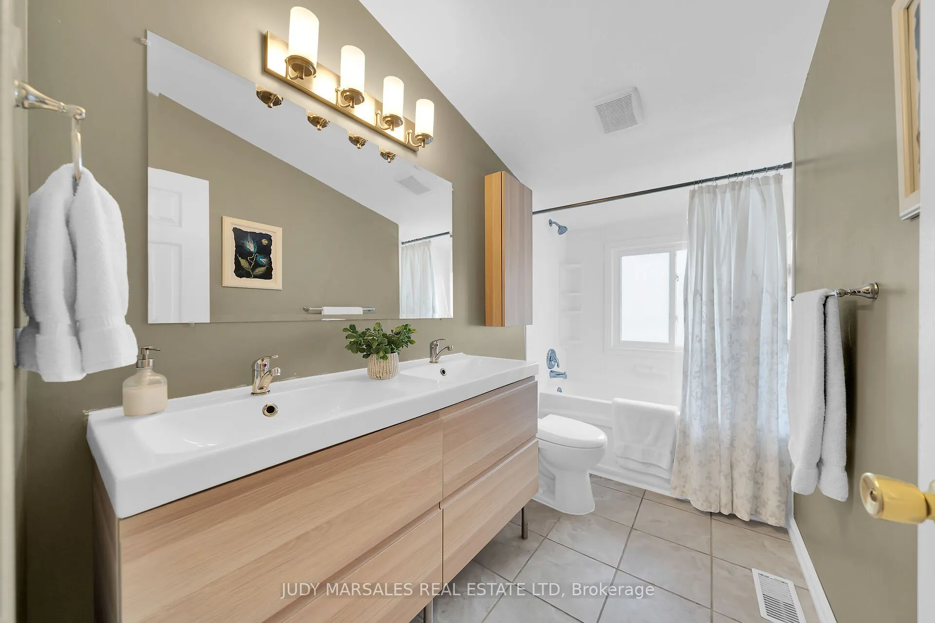 28 Pleasant Avenue