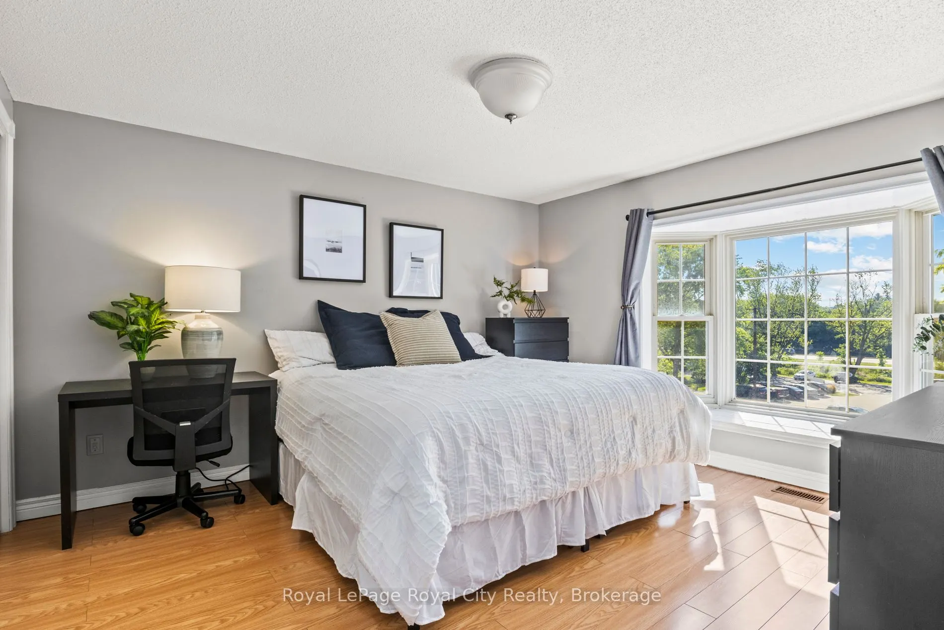 360 Waterloo Avenue, #209