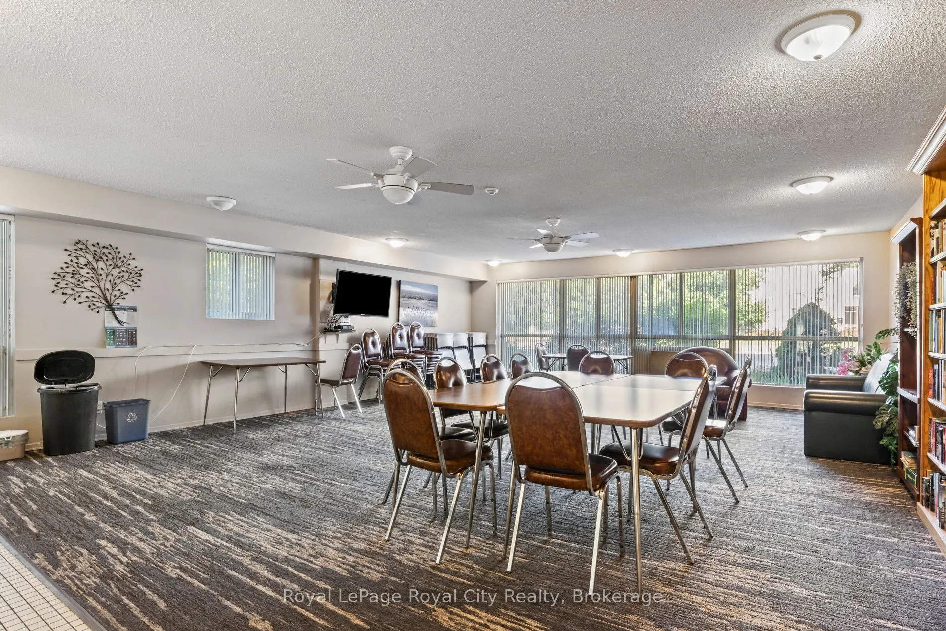 360 Waterloo Avenue, #209