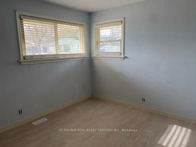 107 Vancouver Drive, #Main Fl