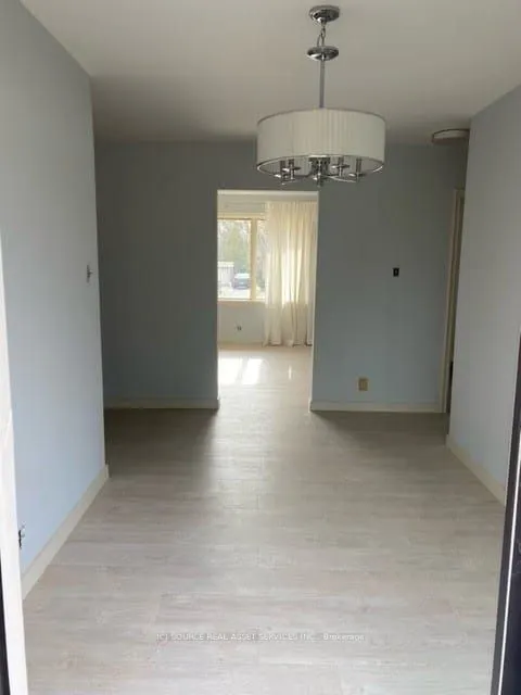 107 Vancouver Drive, #Main Fl