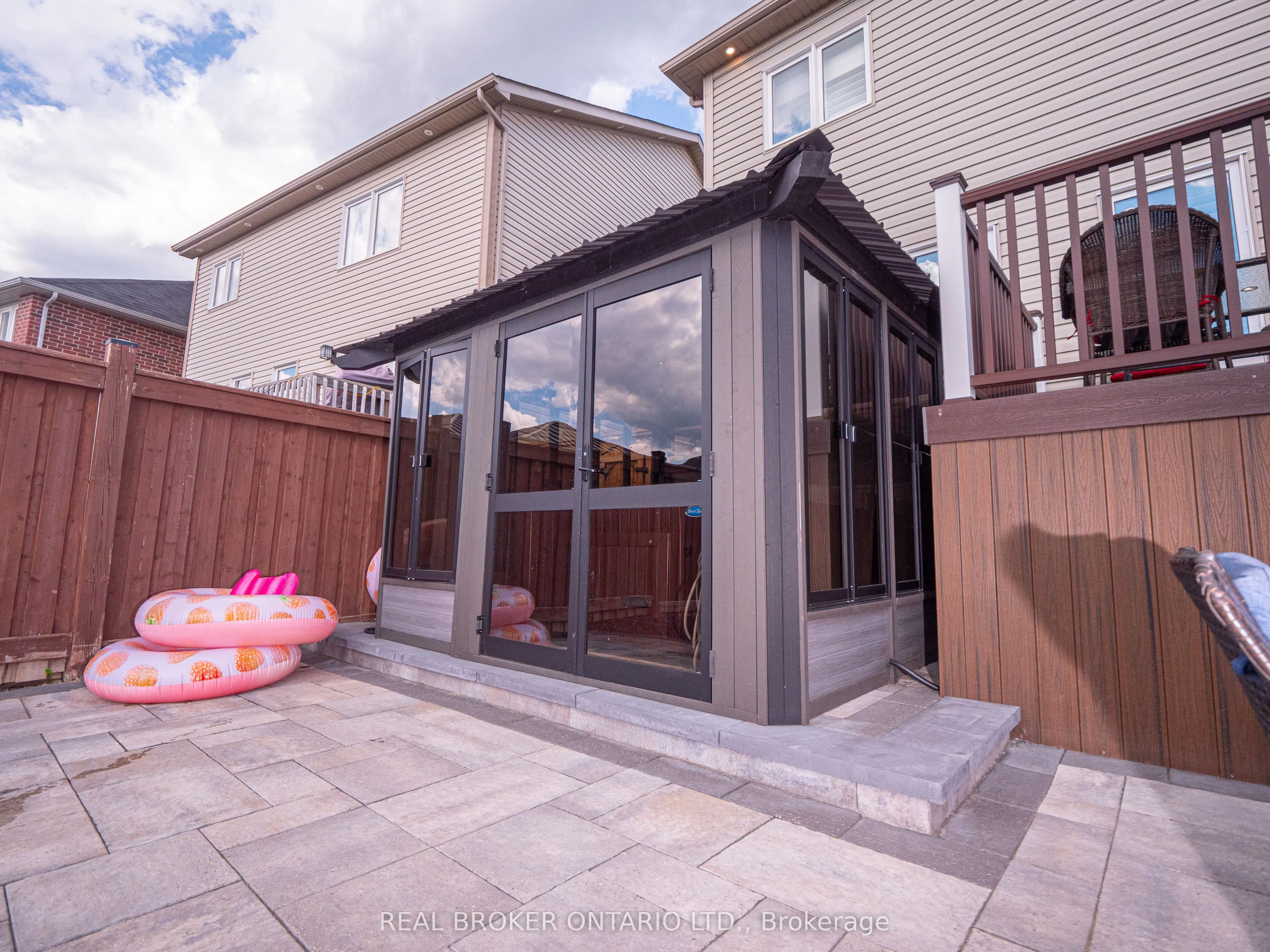 14 Carroll Lane
