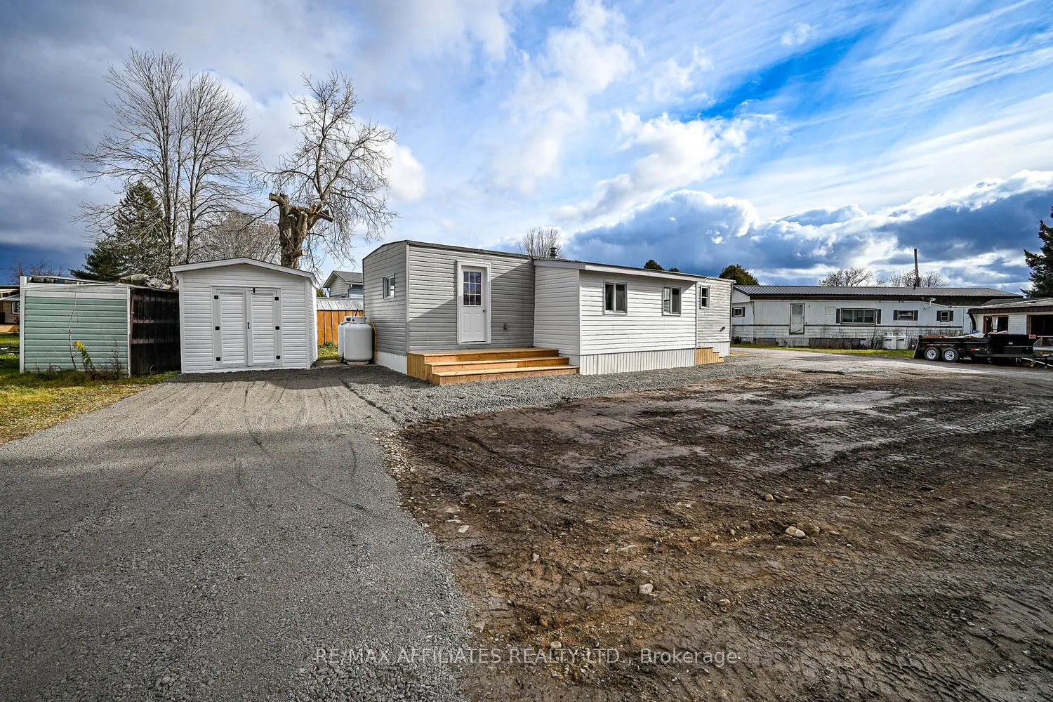 418 NICOLE Street