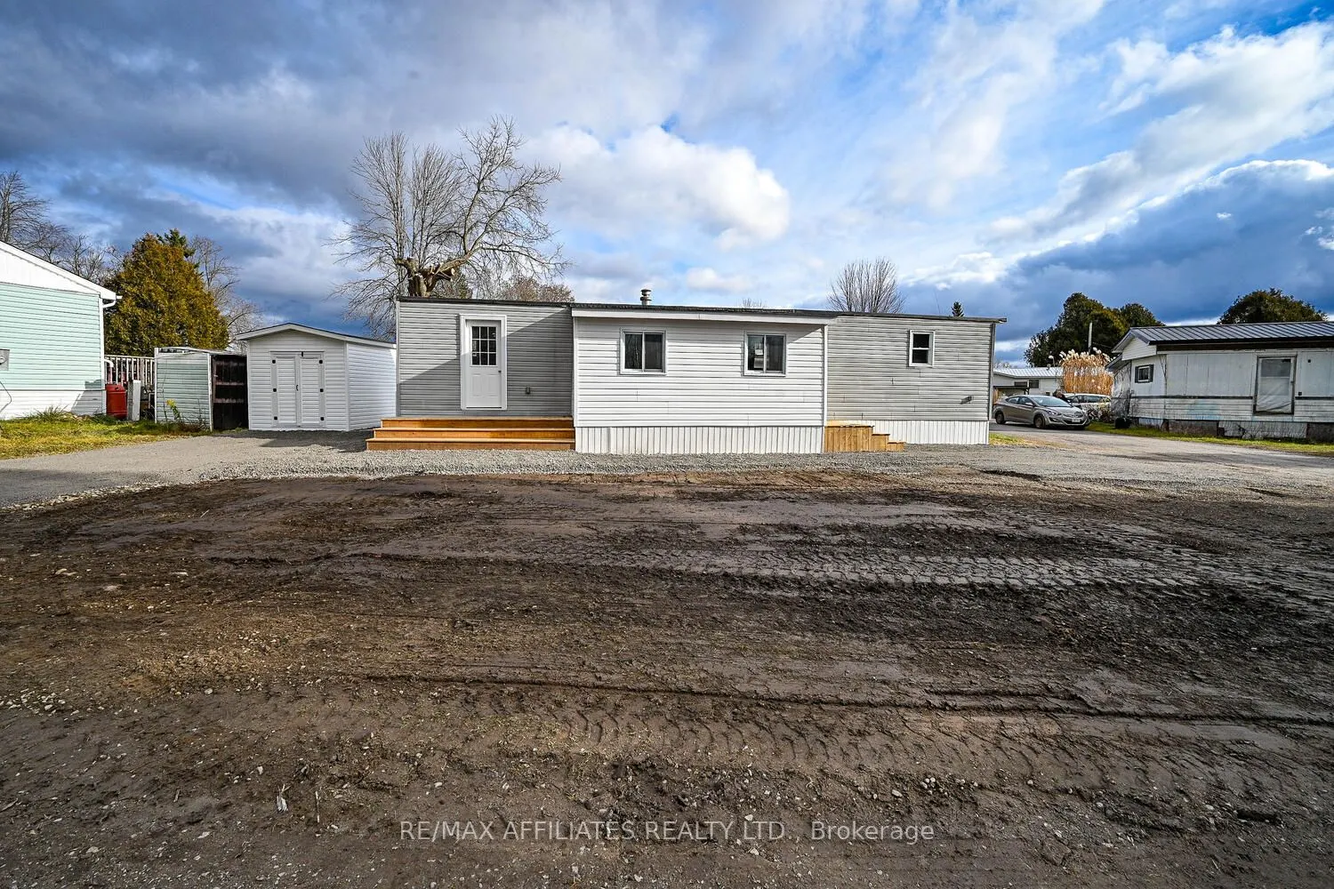 418 NICOLE Street