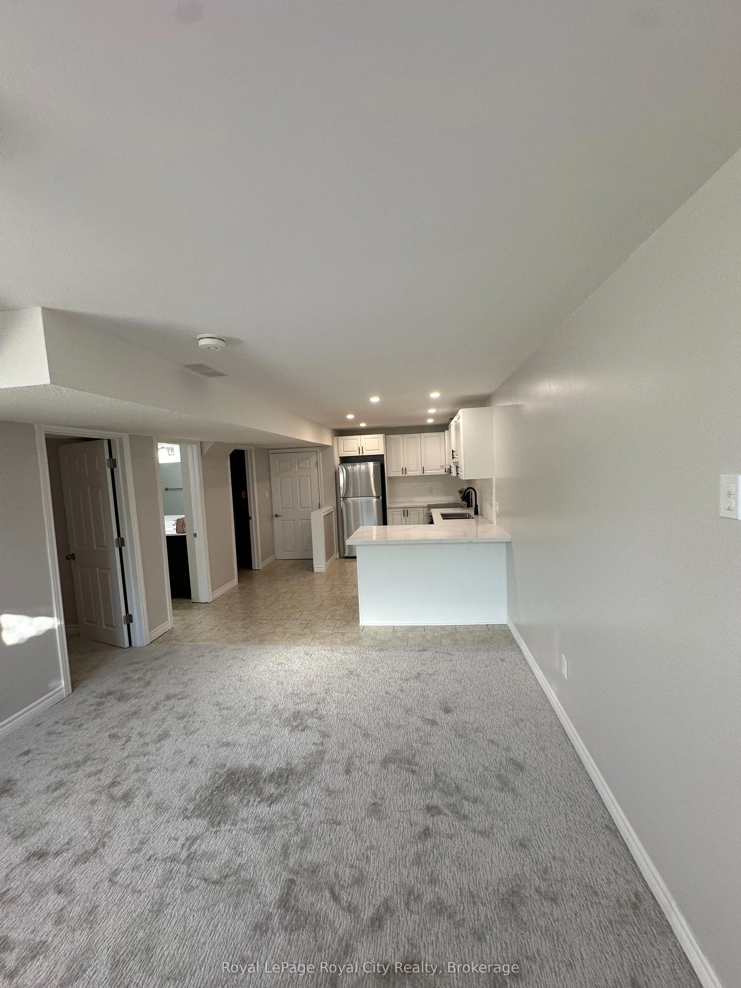 6 Maude Lane