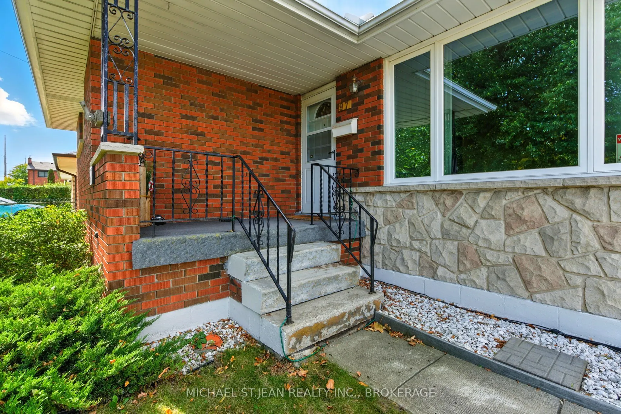 97 Kenora Avenue