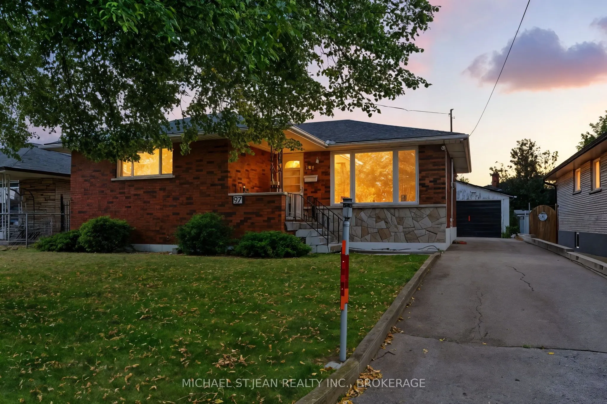 97 Kenora Avenue