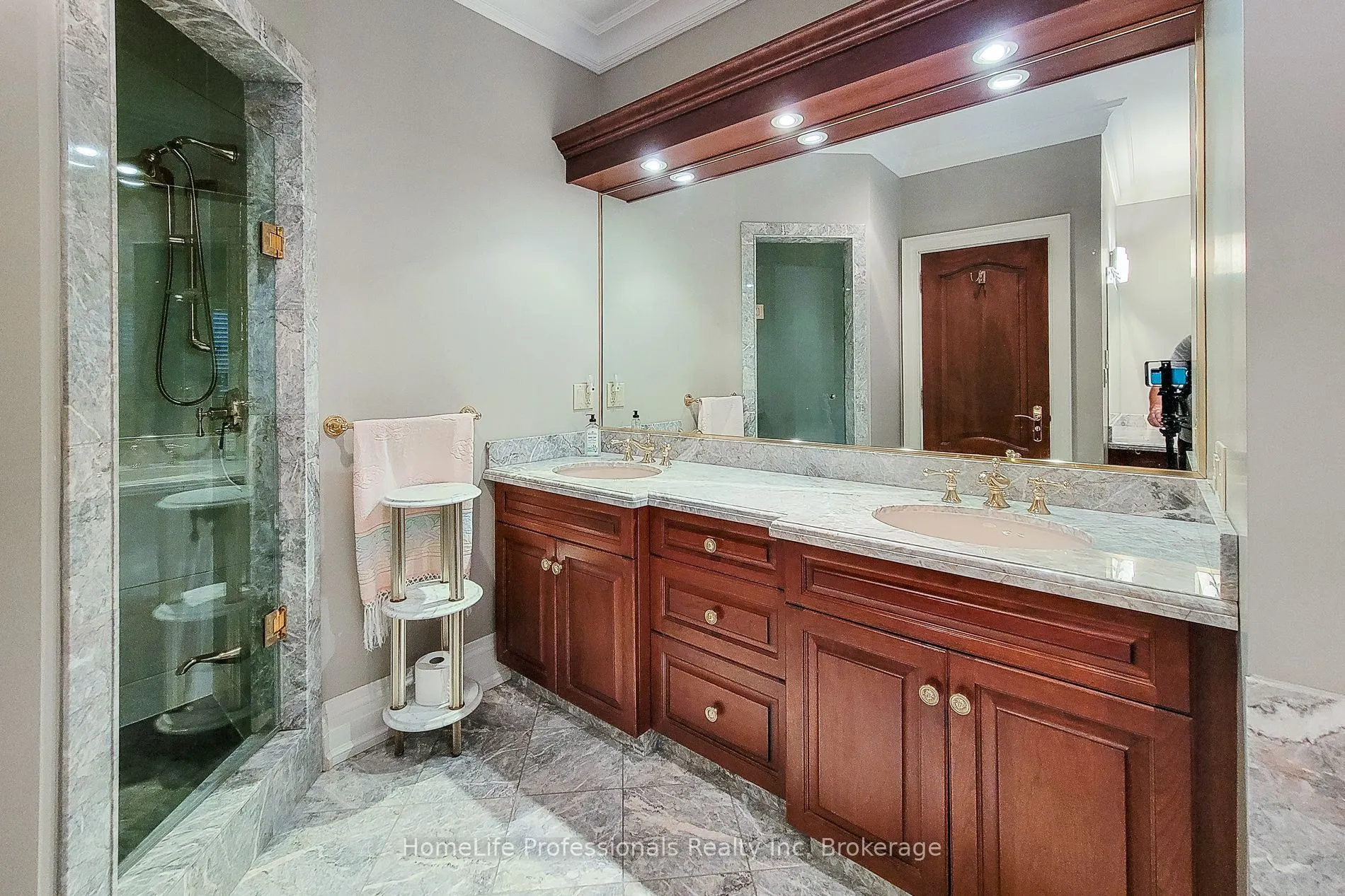 499 Scenic Drive