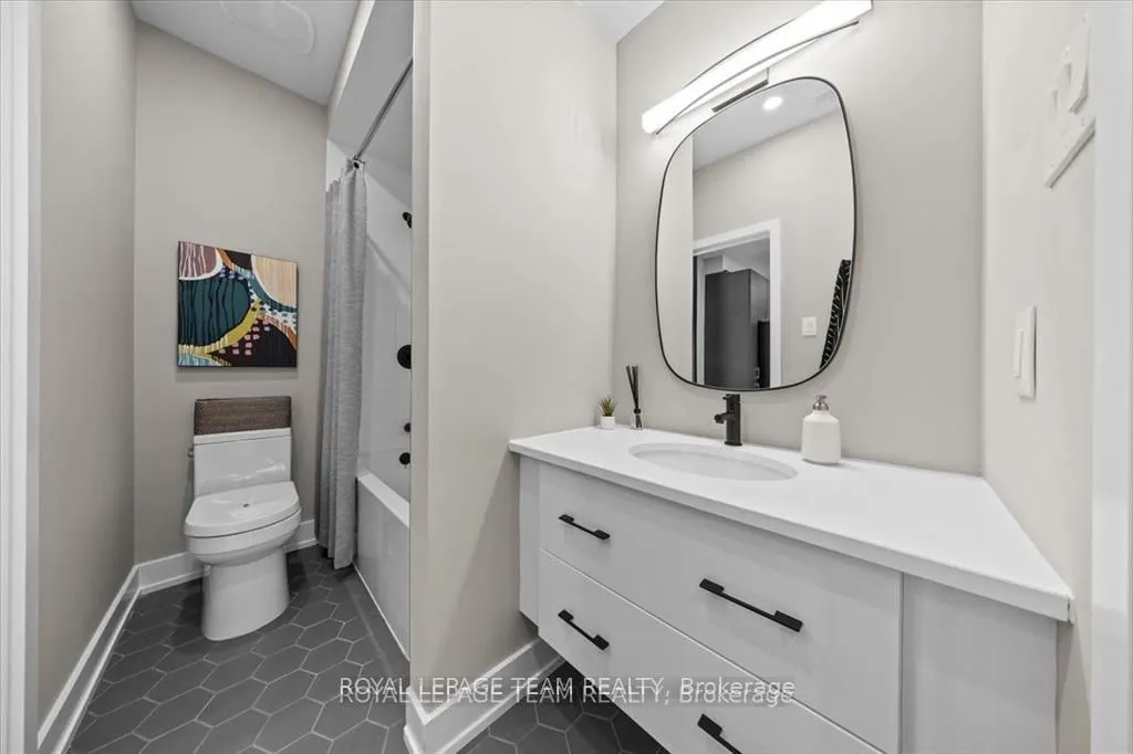 2370 Tenth Line Road, #312