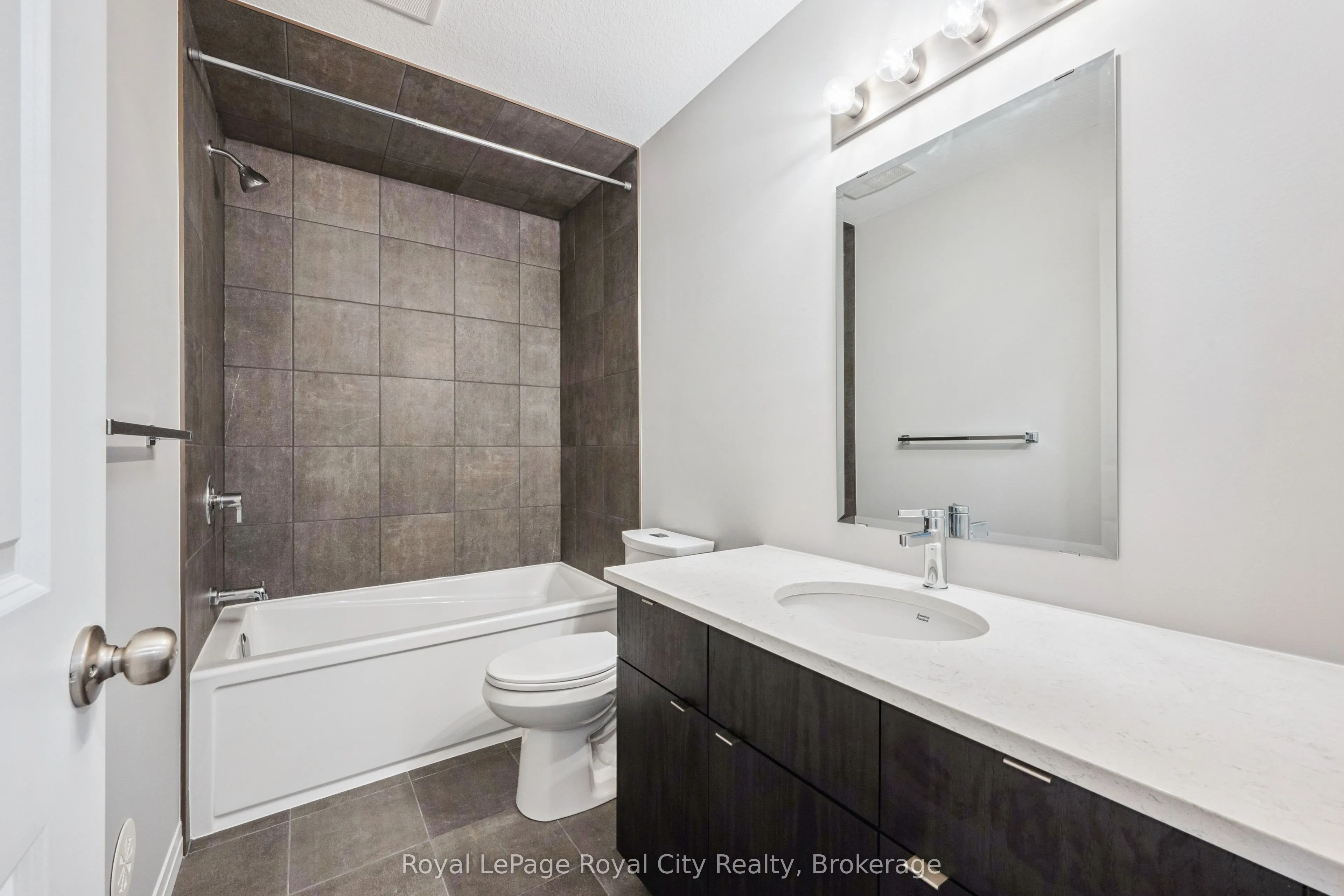24 Arabella Drive, #24
