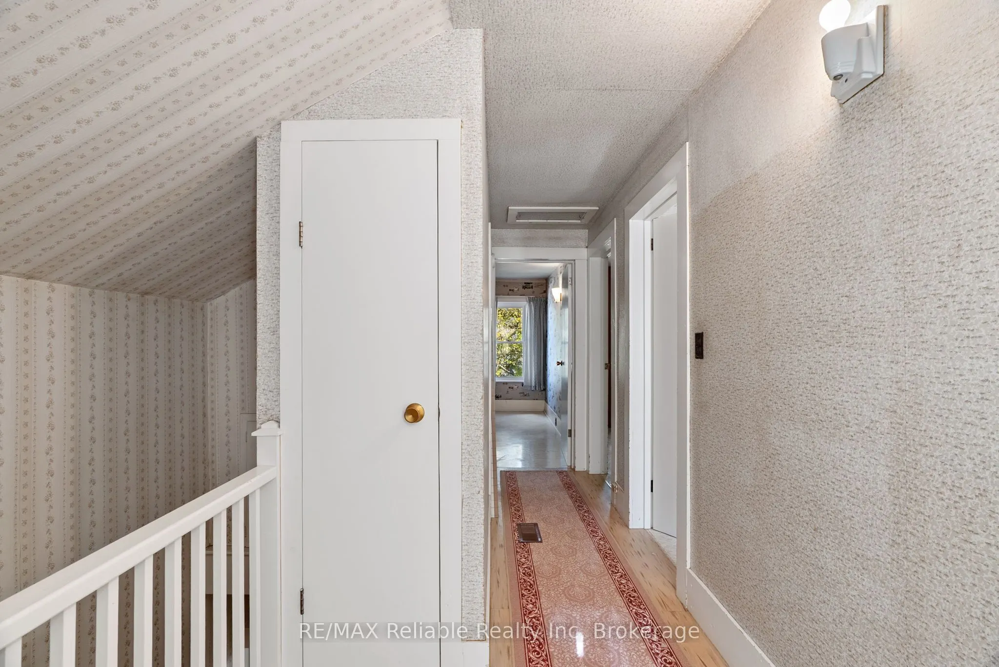 67 Jarvis Street N