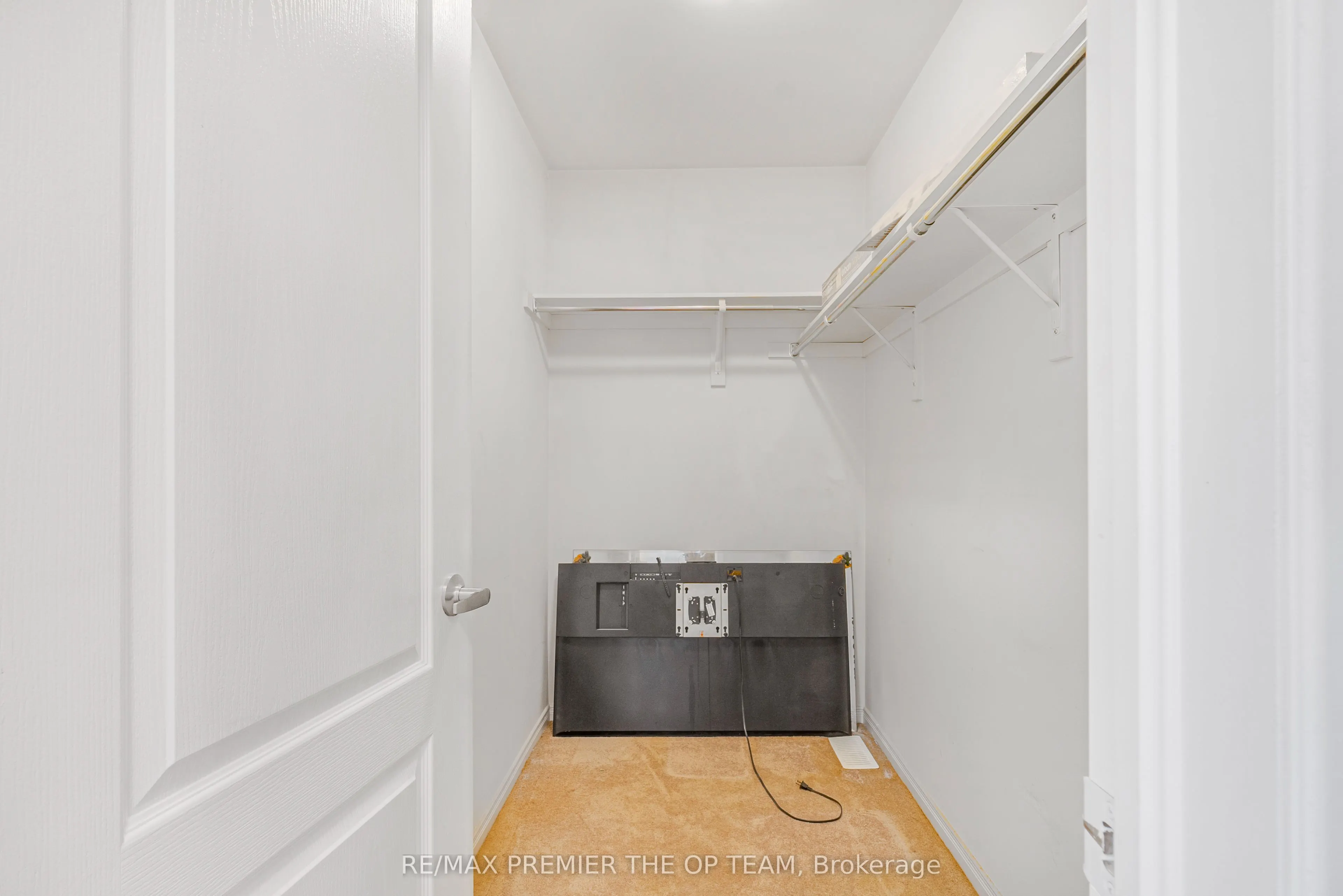 220 Esther Crescent