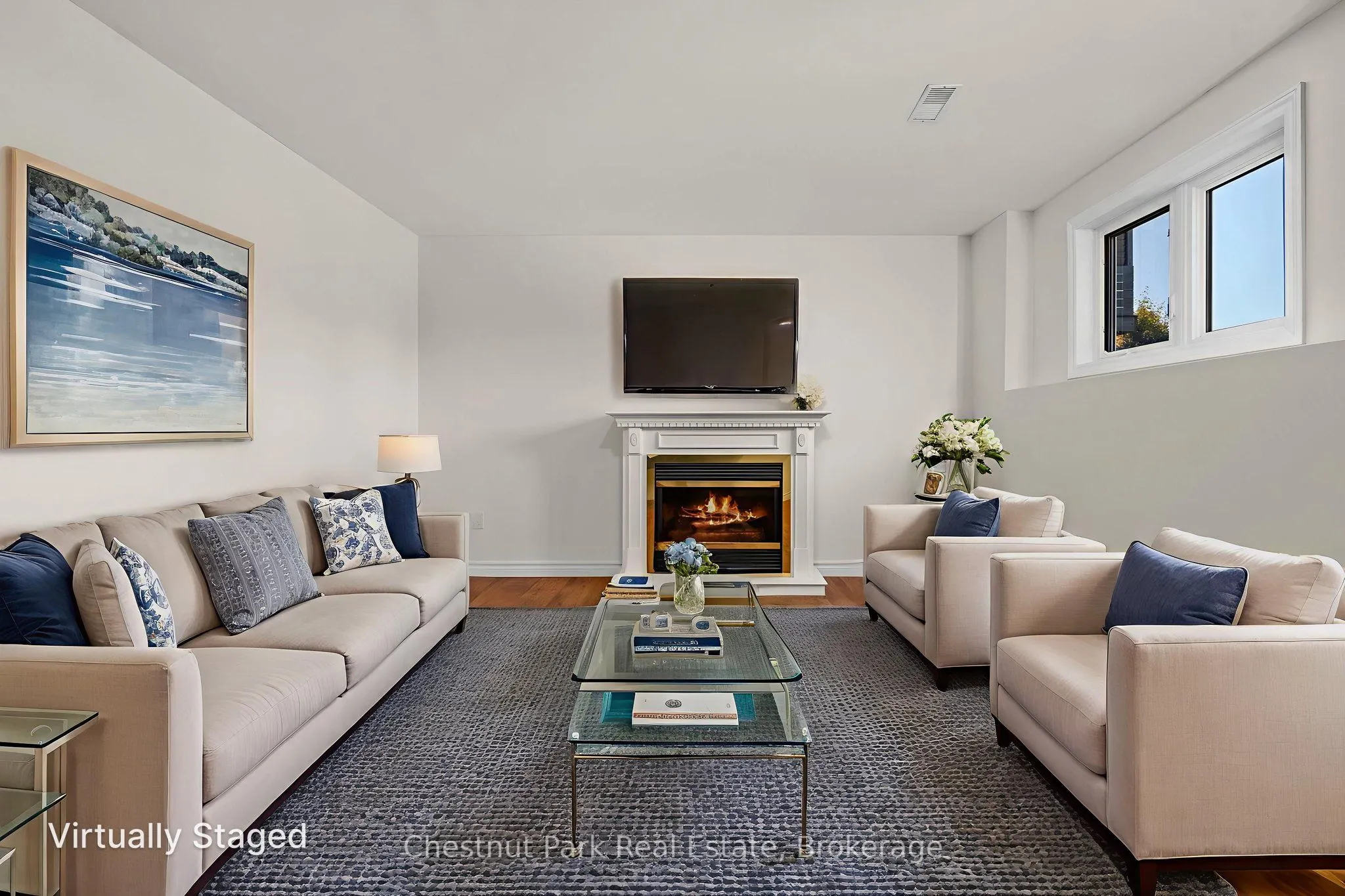 8 Coates Avenue