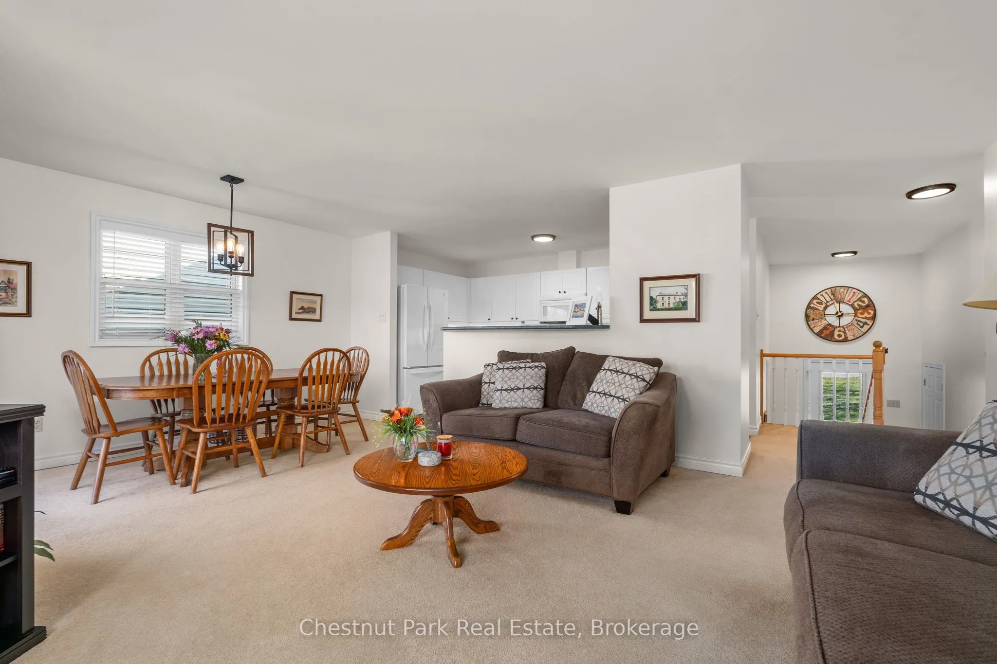 8 Coates Avenue