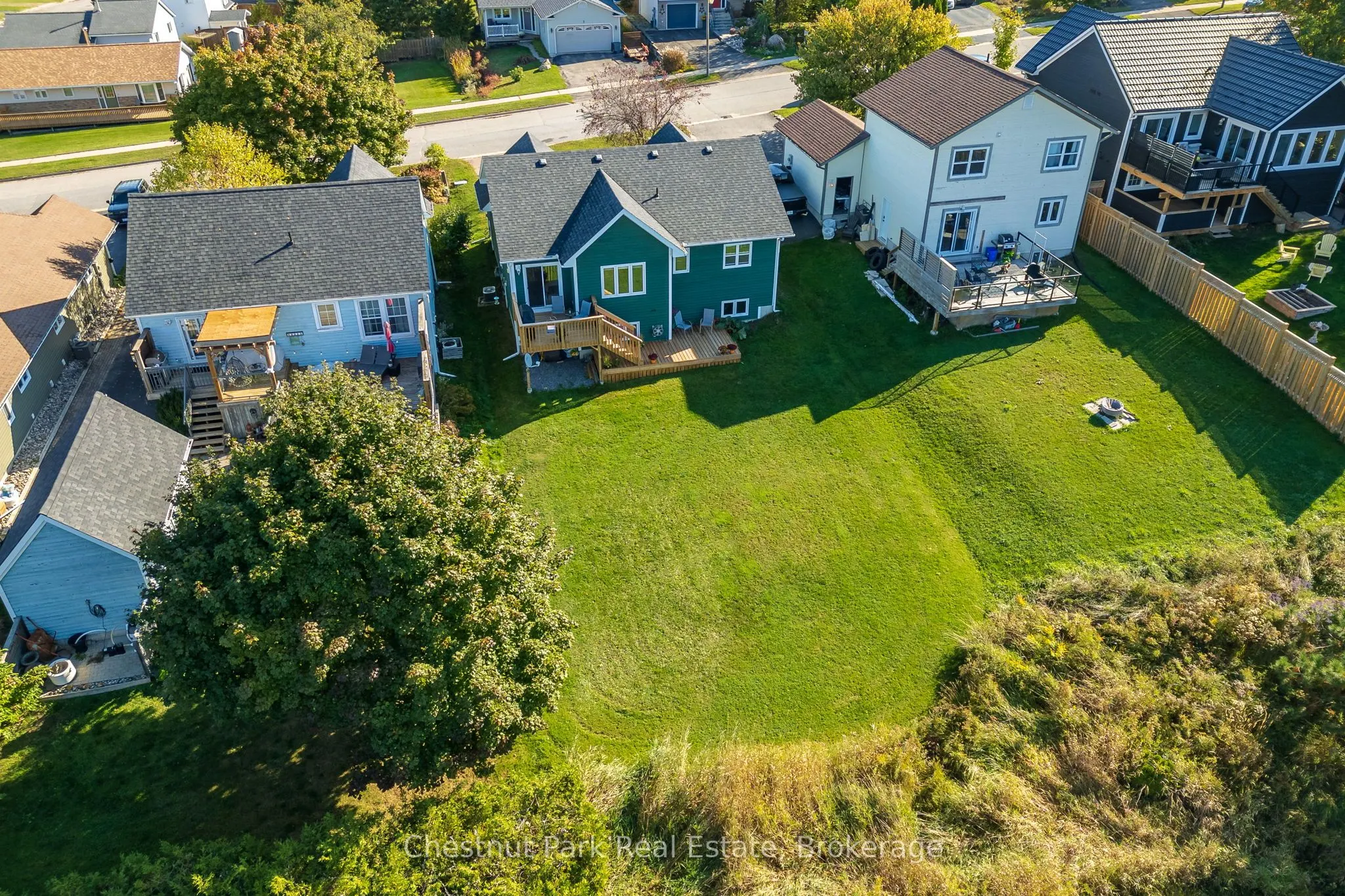 8 Coates Avenue